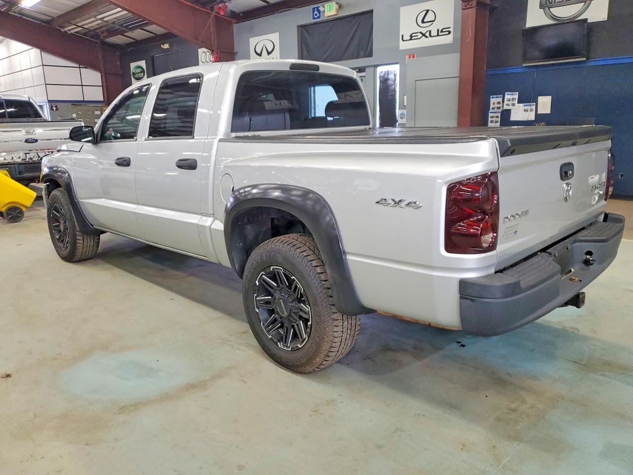 2011 Dodge Dakota Slt Silver vin: 1D7RW3GK7BS592671