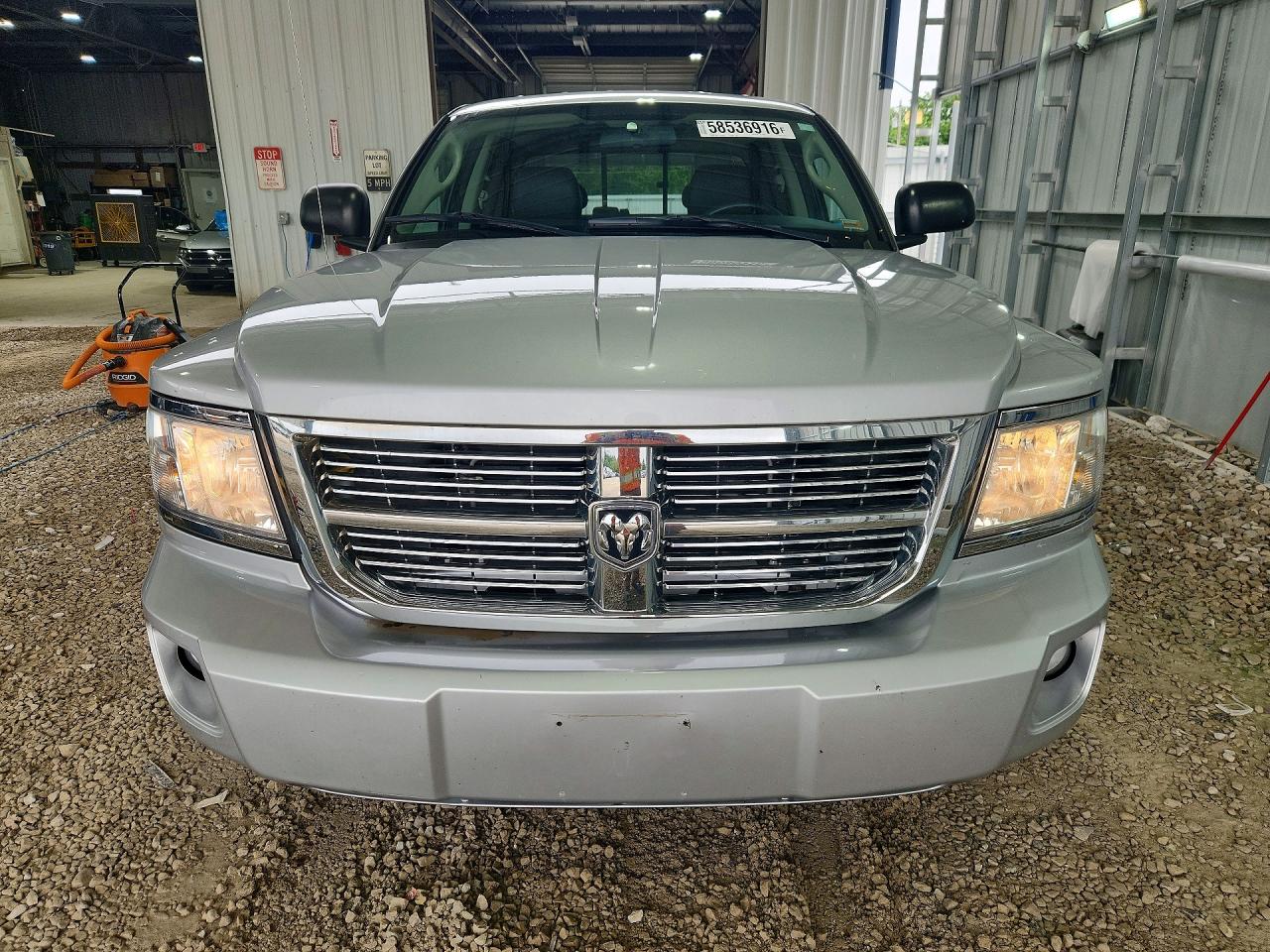 2011 Dodge Dakota Laramie Silver vin: 1D7RW5GP6BS633959