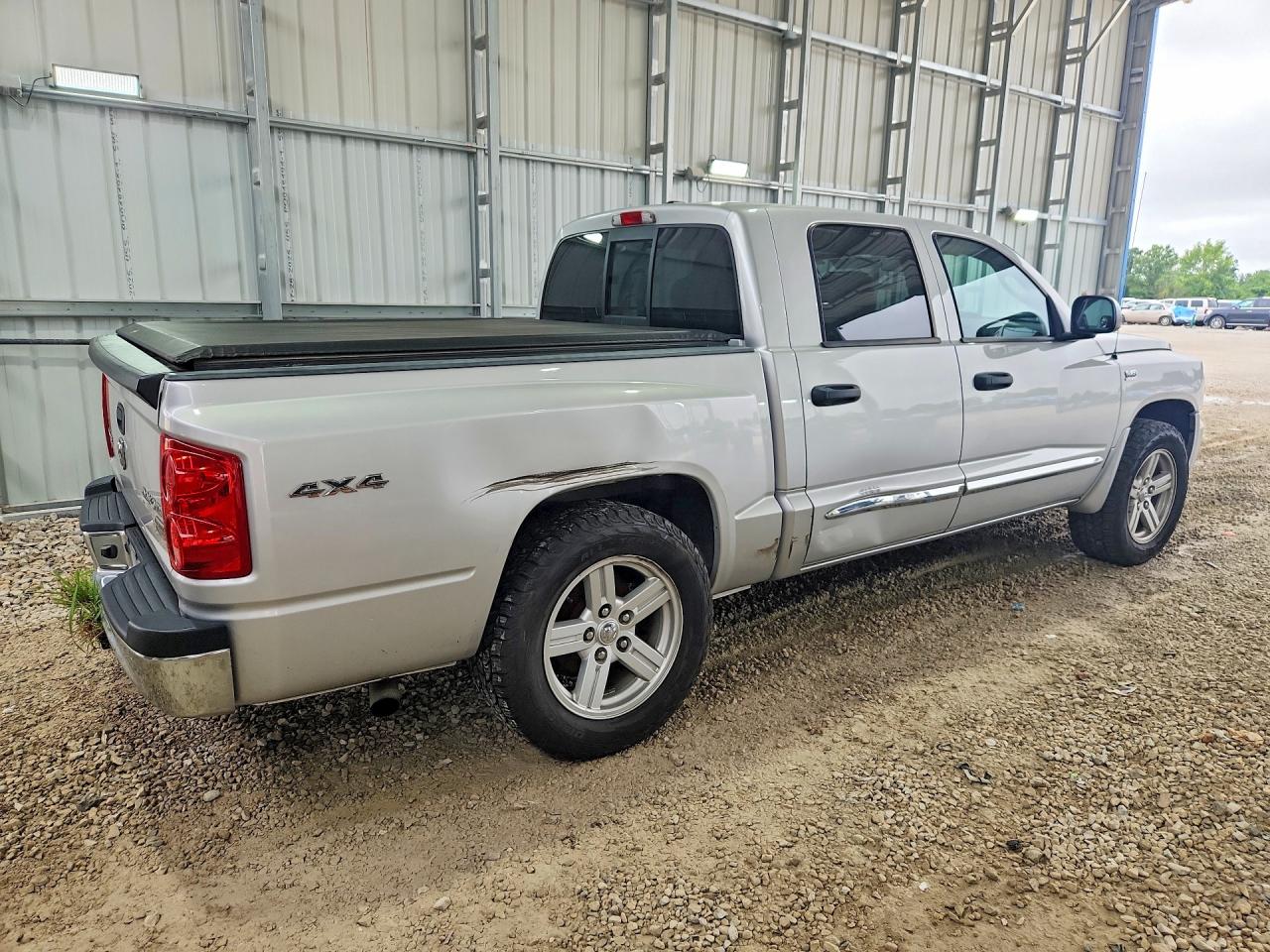 2011 Dodge Dakota Laramie Silver vin: 1D7RW5GP6BS633959