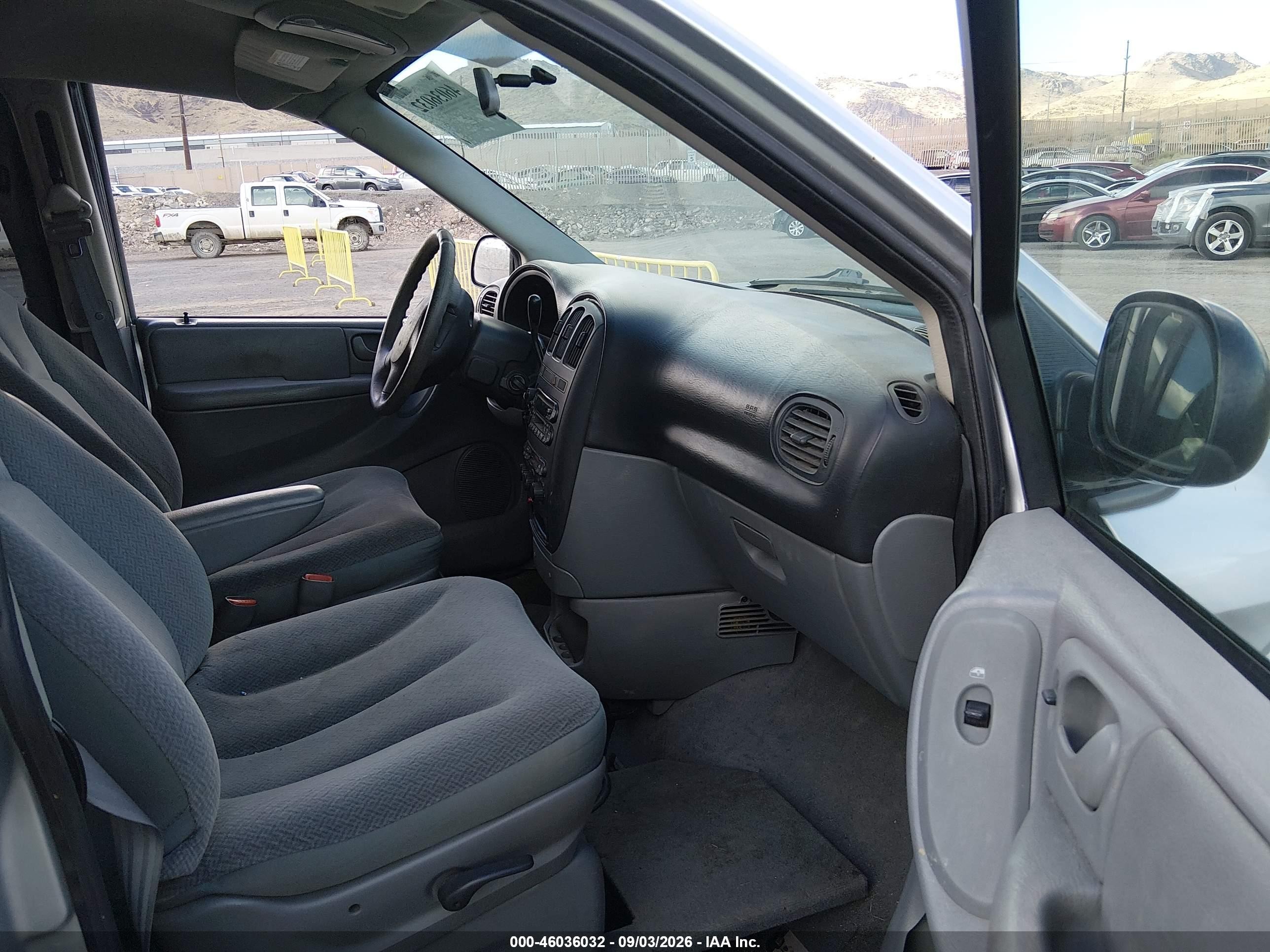 2005 Dodge Grand Caravan Se Silver vin: 1D8GP24R15B192749