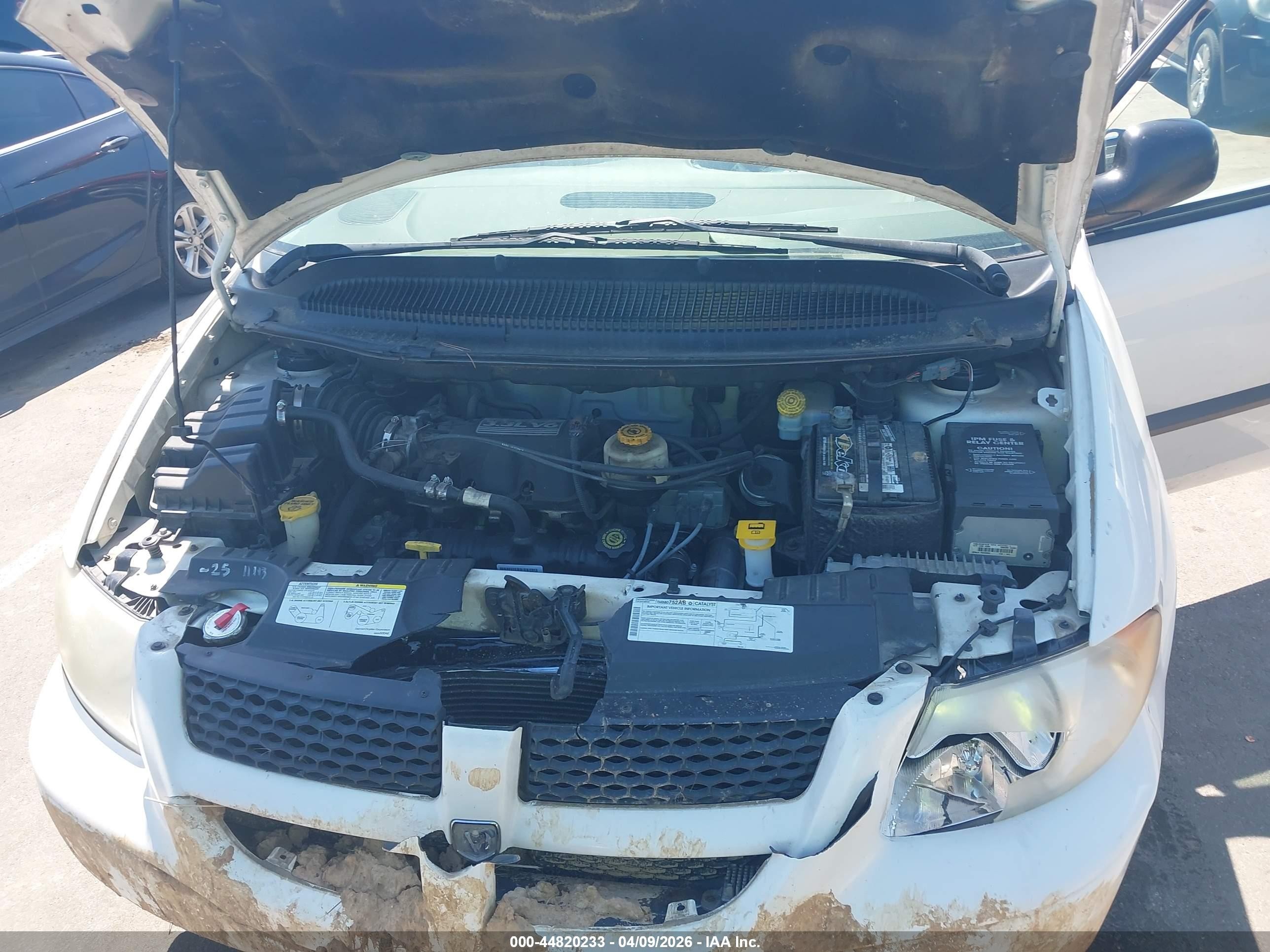2003 Dodge Caravan Se White vin: 1D8GP25353B245671