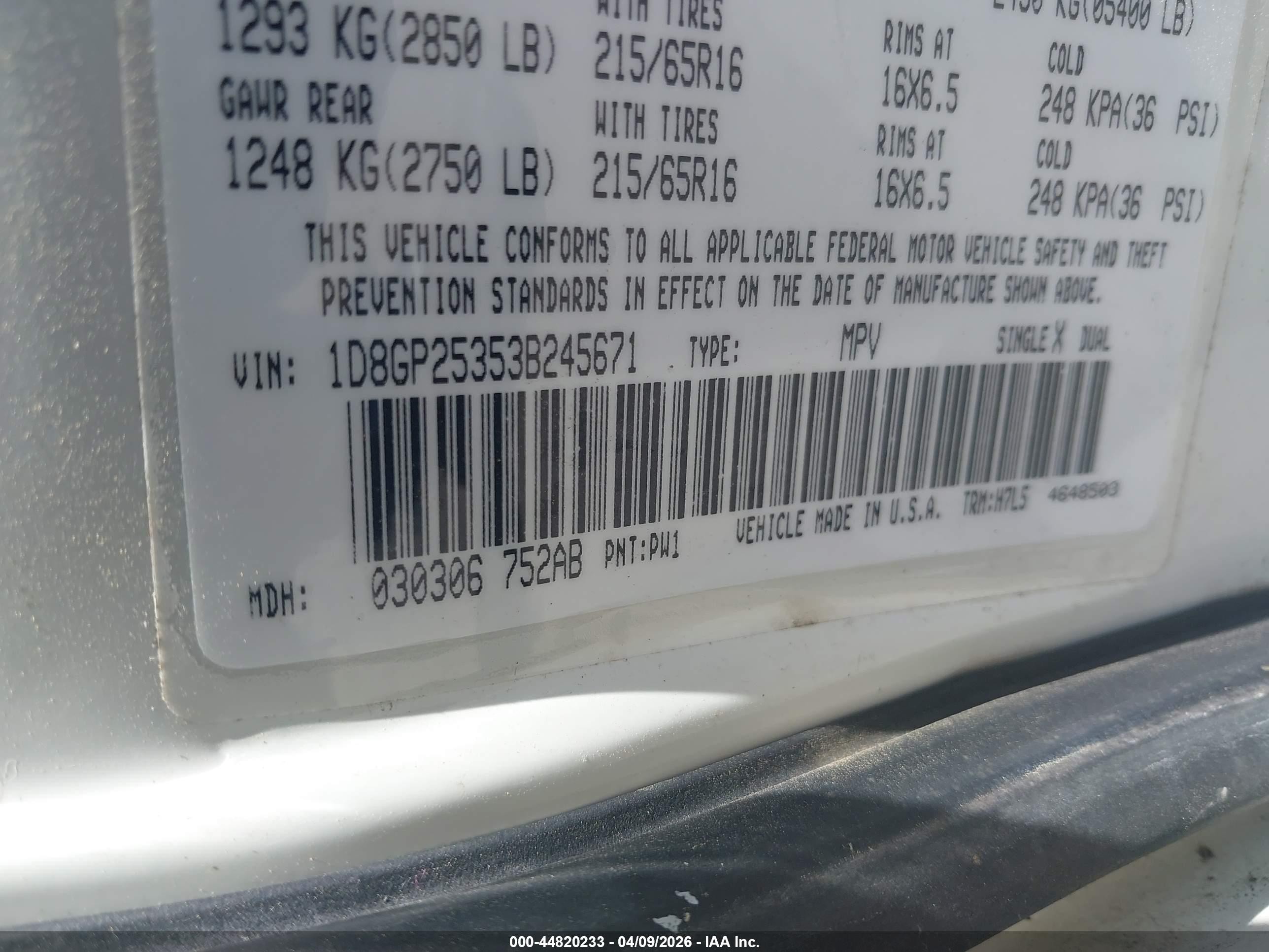 2003 Dodge Caravan Se White vin: 1D8GP25353B245671