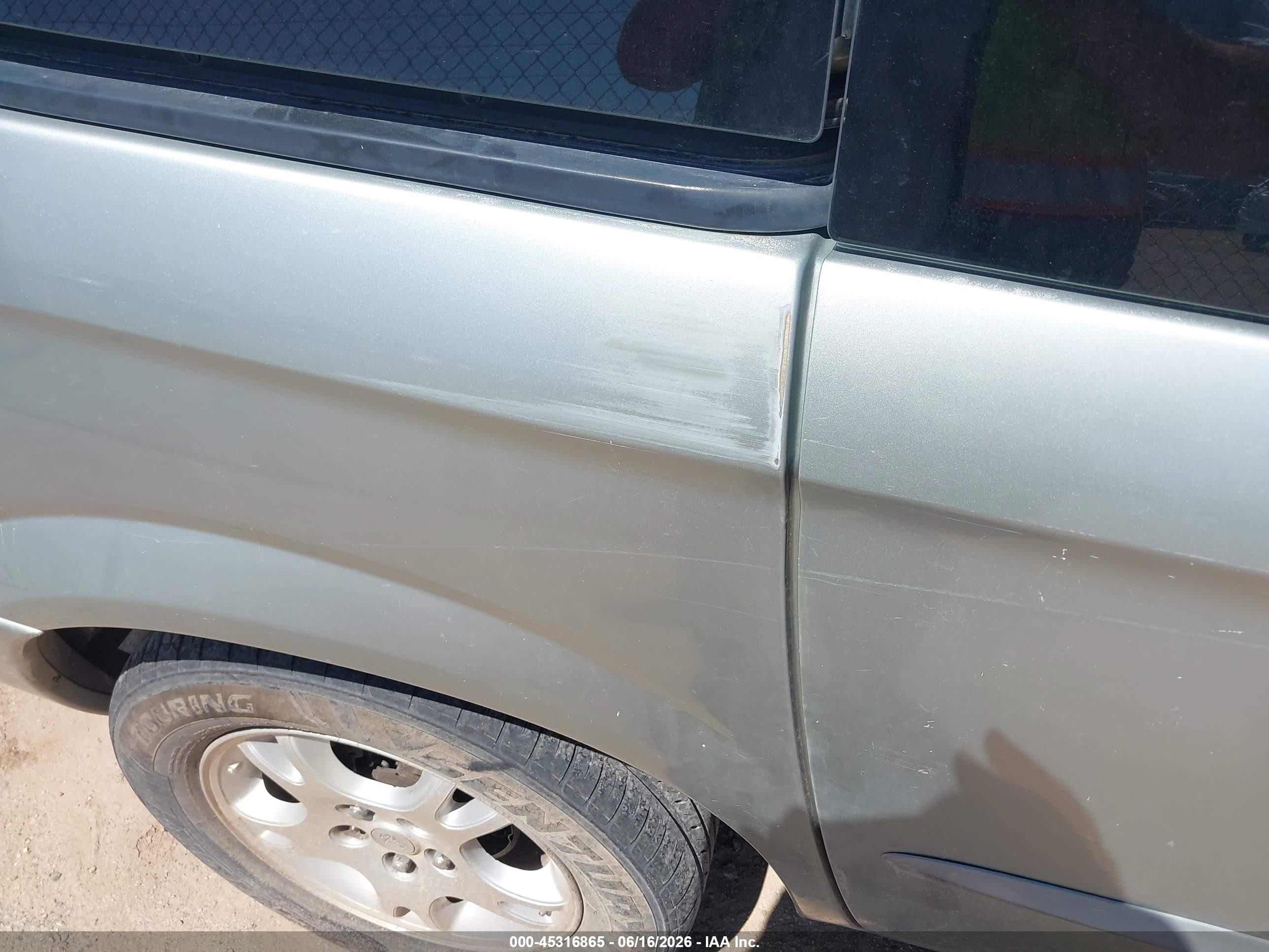 2004 Dodge Caravan Sxt Silver vin: 1D8GP45R14B546326