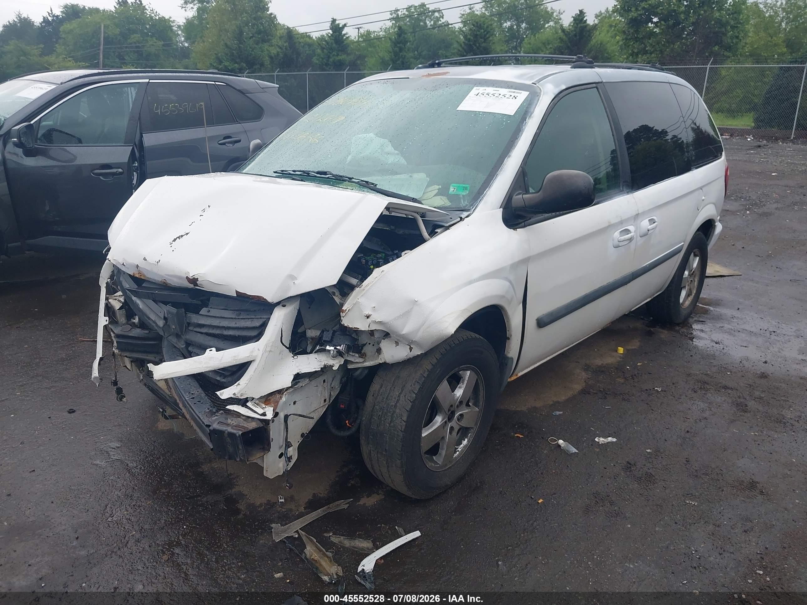 2005 Dodge Caravan Sxt White vin: 1D8GP45R95B272679