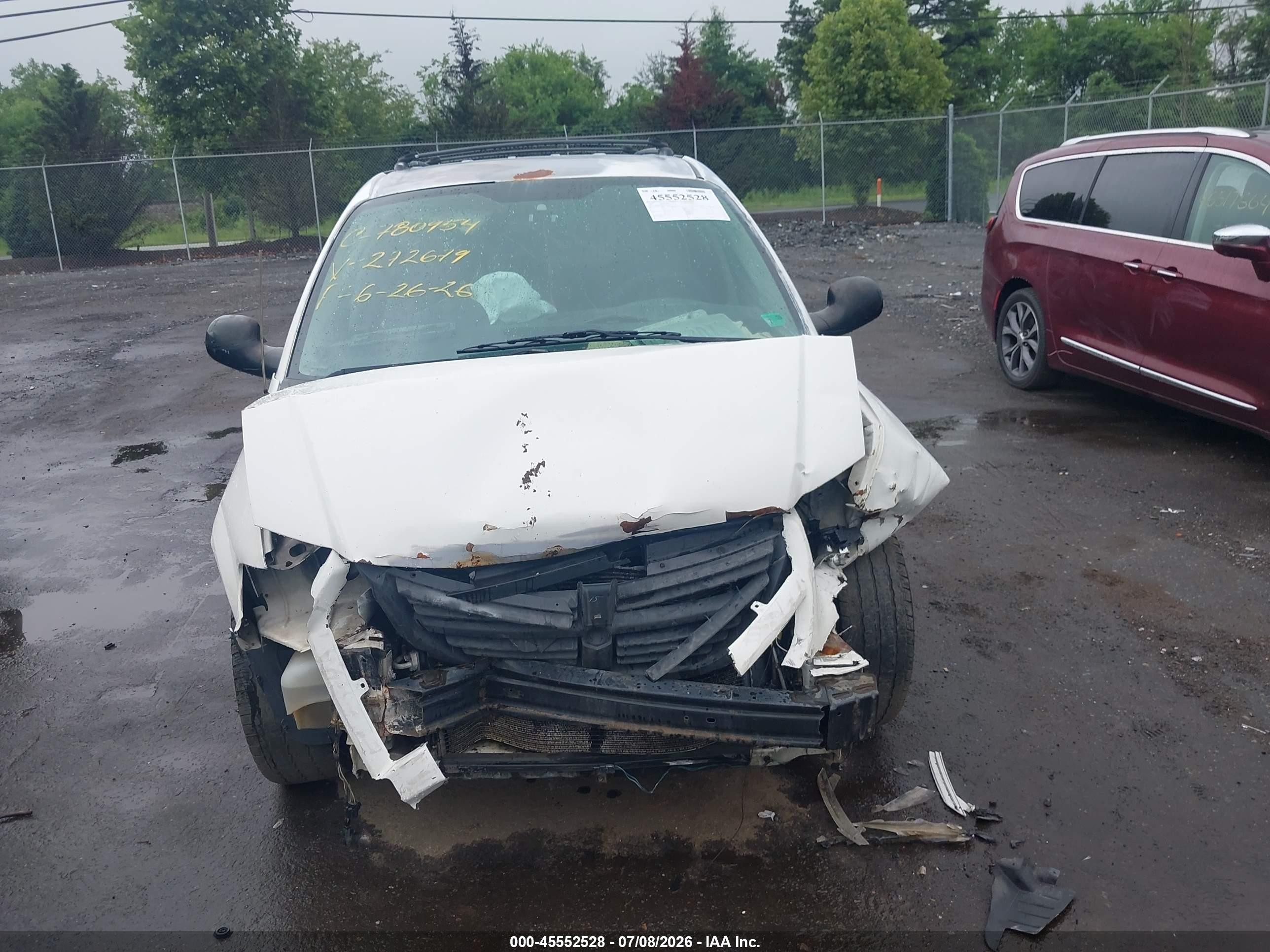 2005 Dodge Caravan Sxt White vin: 1D8GP45R95B272679