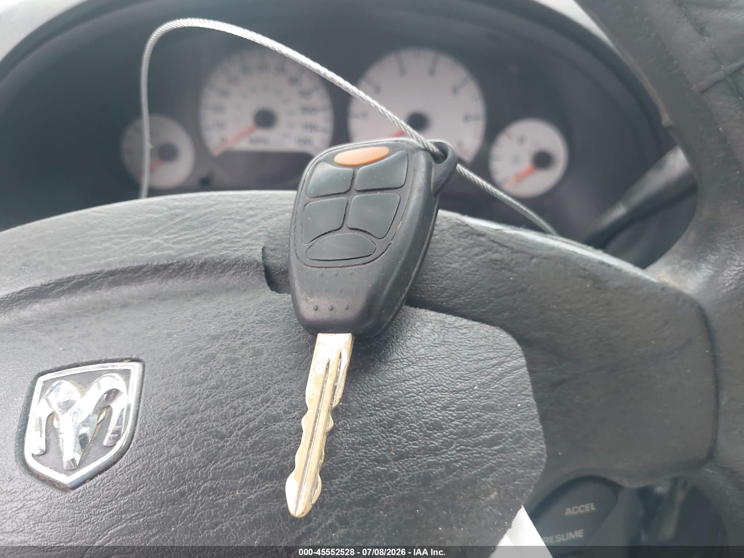 2005 Dodge Caravan Sxt White vin: 1D8GP45R95B272679