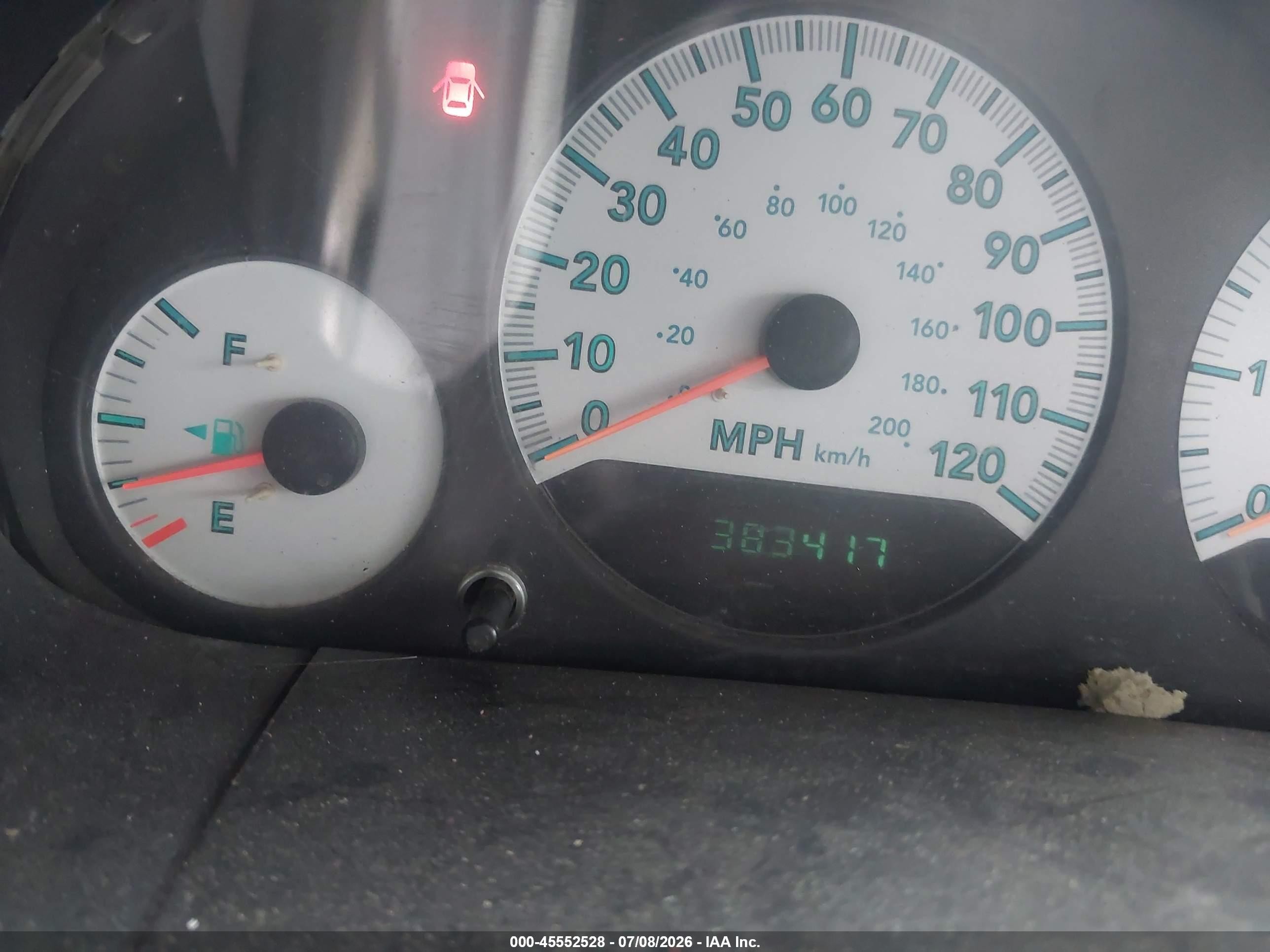 2005 Dodge Caravan Sxt White vin: 1D8GP45R95B272679