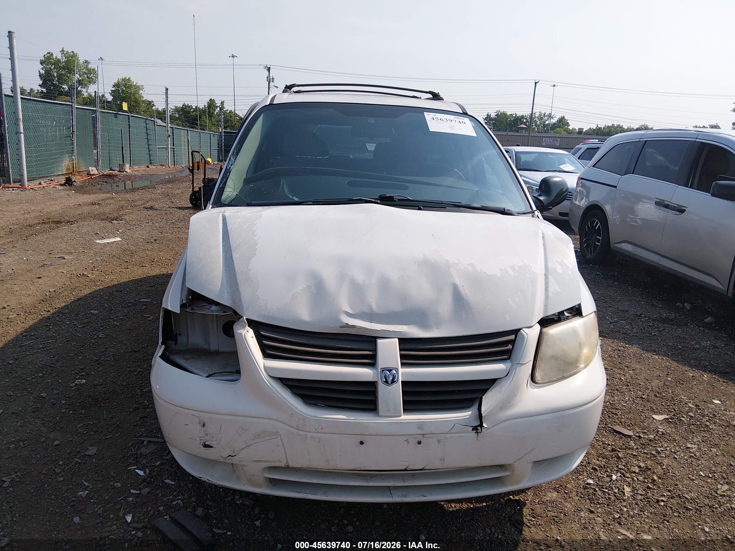 2006 Dodge Caravan Sxt White vin: 1D8GP45R96B737592