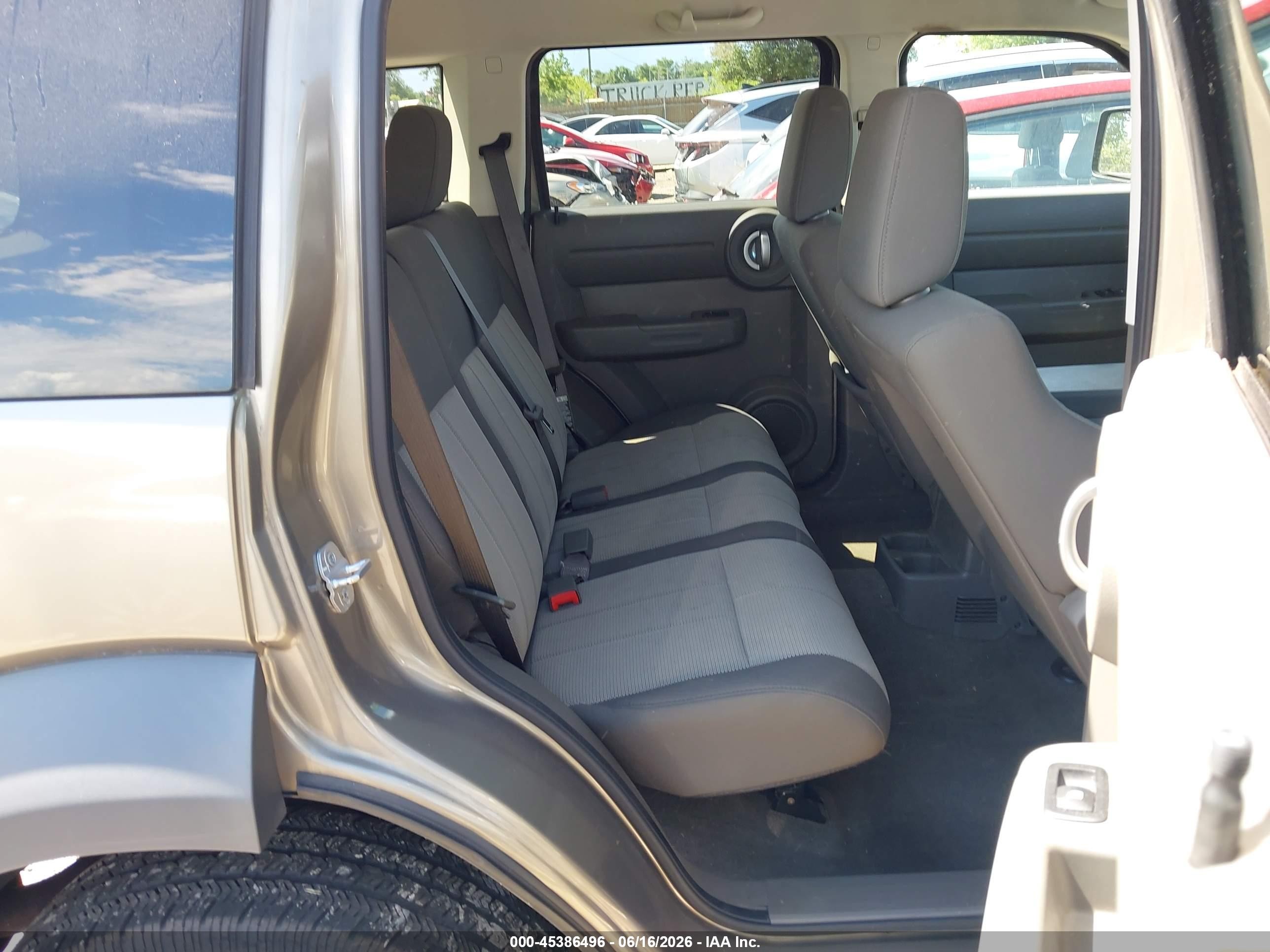 2007 Dodge Nitro Sxt Champagne vin: 1D8GT28K37W613911