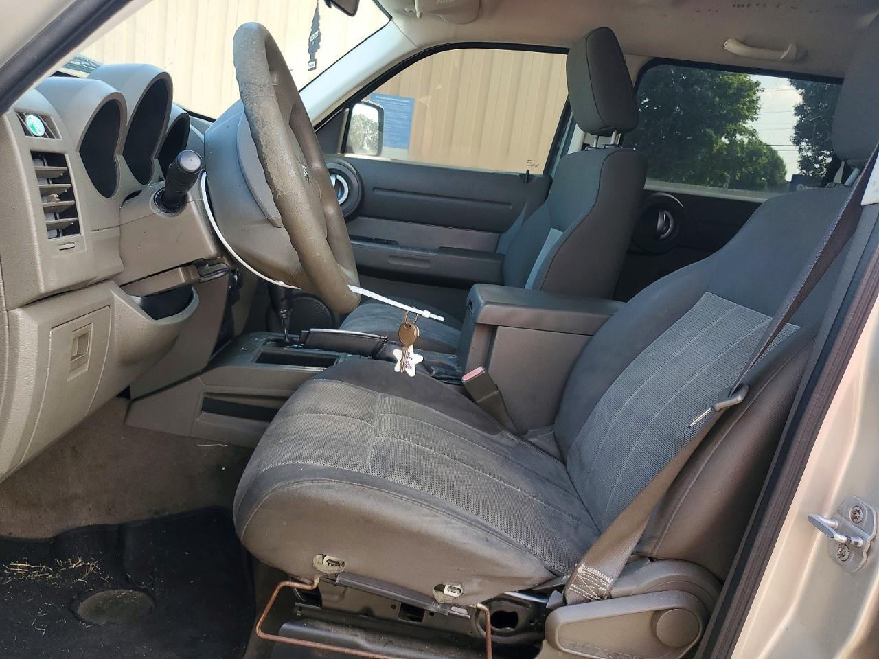 2008 Dodge Nitro Sxt Beige vin: 1D8GT28K38W254089