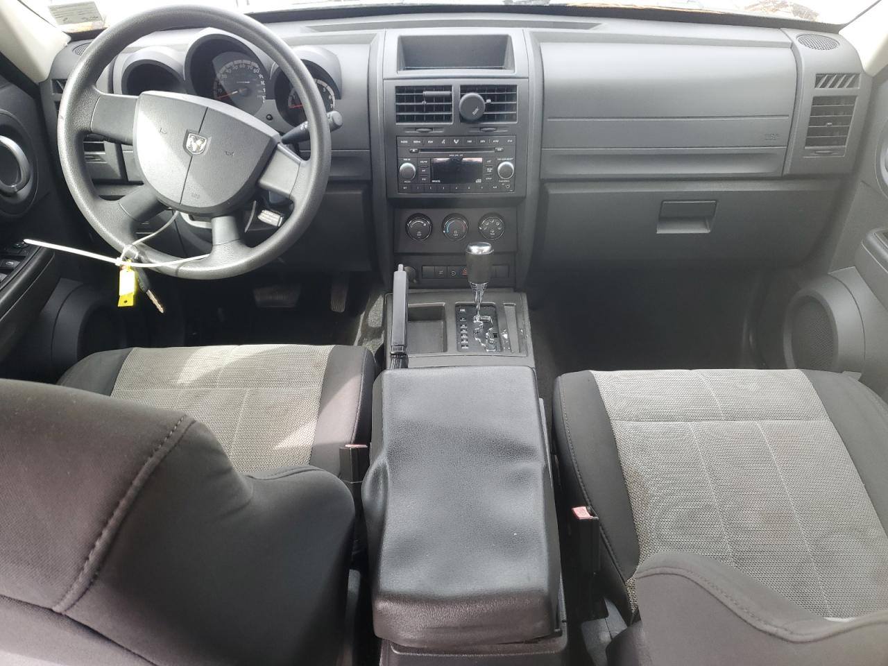 2008 Dodge Nitro Sxt White vin: 1D8GT28K48W125018 Damage: Right Front Seat, Stained, Permanent