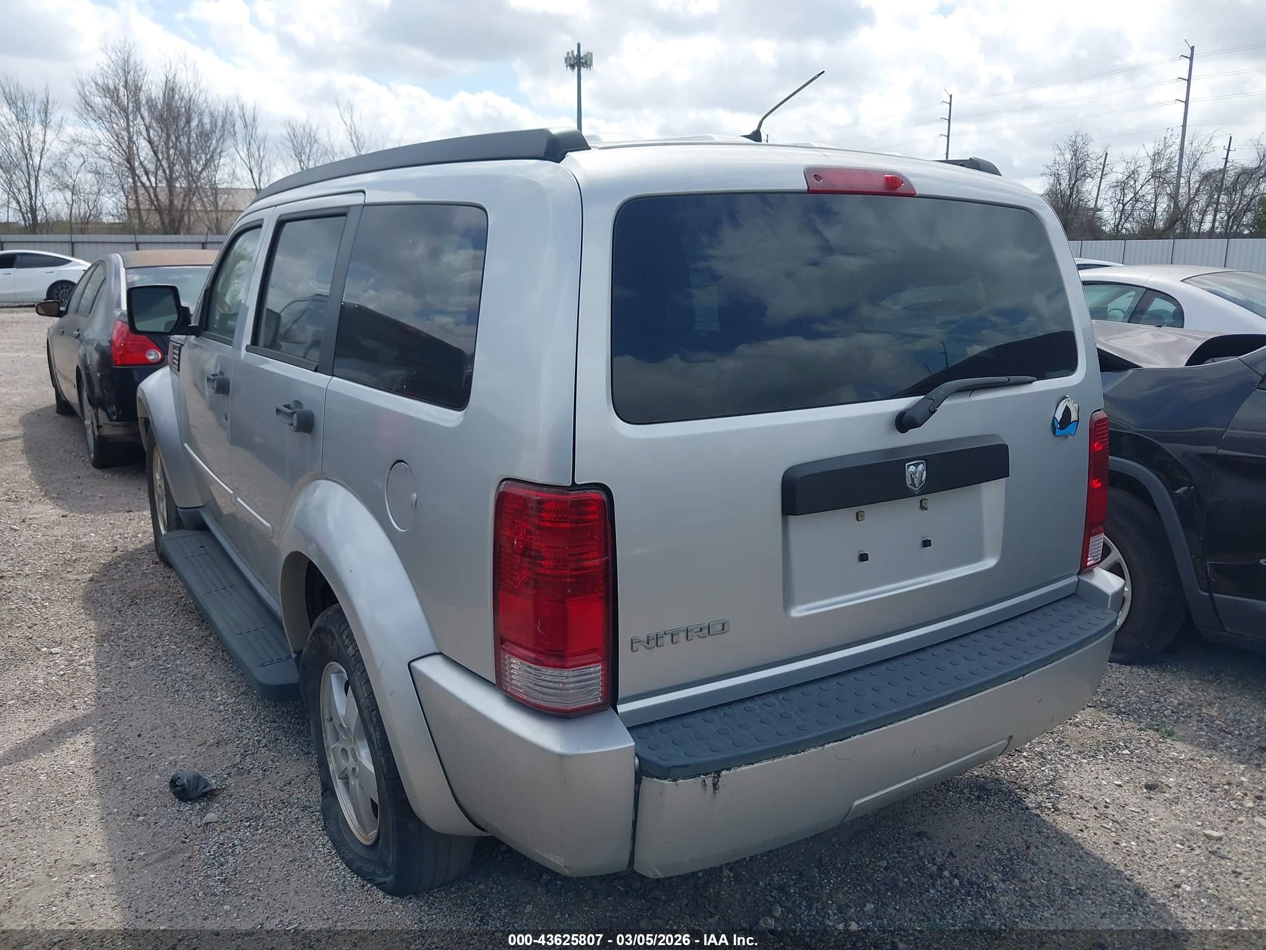 2008 Dodge Nitro Sxt Silver vin: 1D8GT28K48W283178