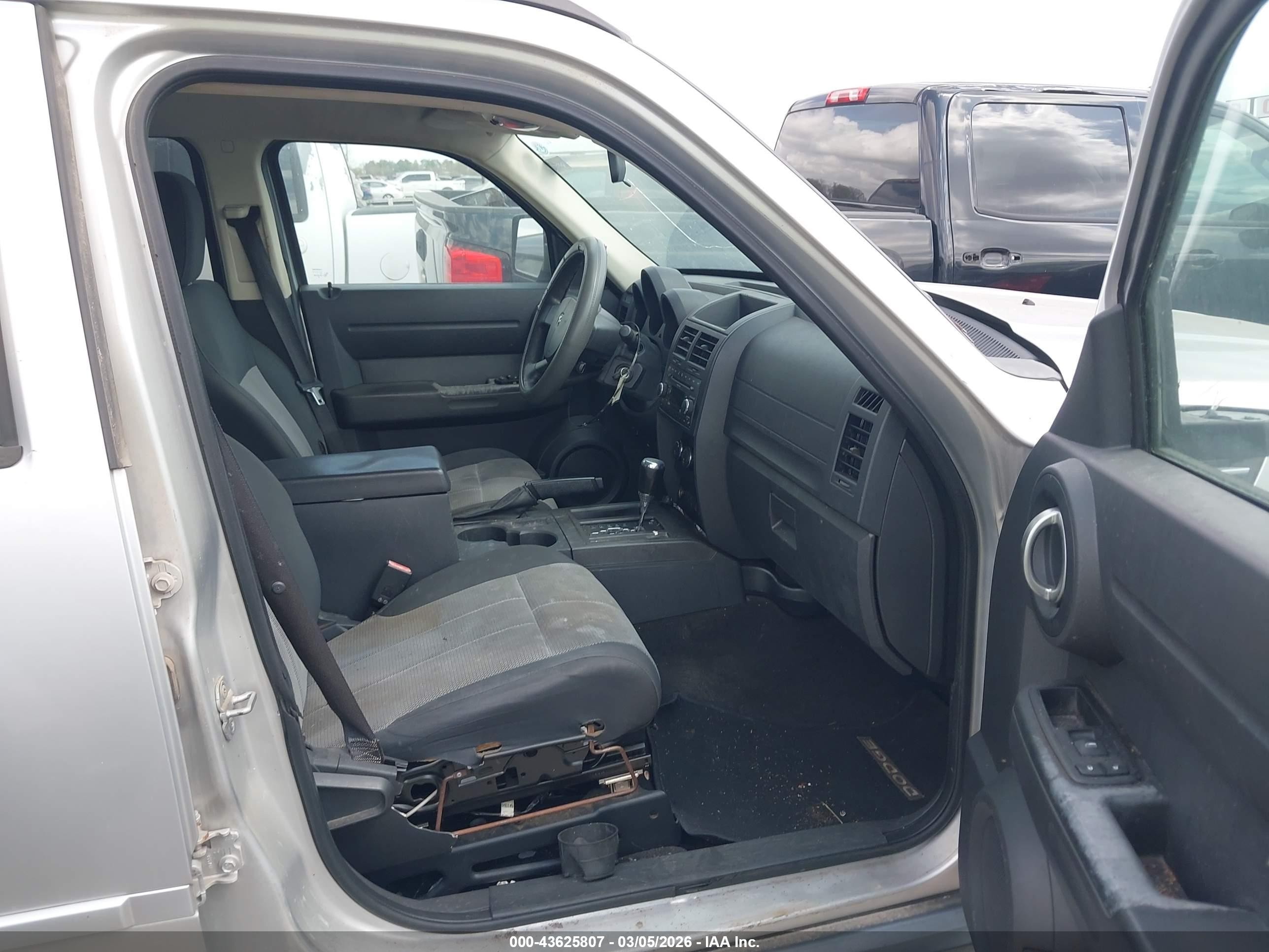 2008 Dodge Nitro Sxt Silver vin: 1D8GT28K48W283178