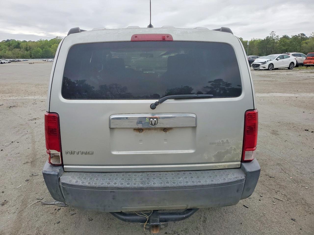 2007 Dodge Nitro Sxt Silver vin: 1D8GT28K87W619316