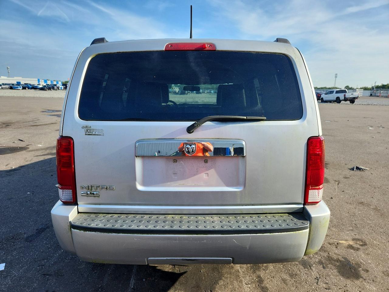 2007 Dodge Nitro Slt Серебряный vin: 1D8GT58K47W640925