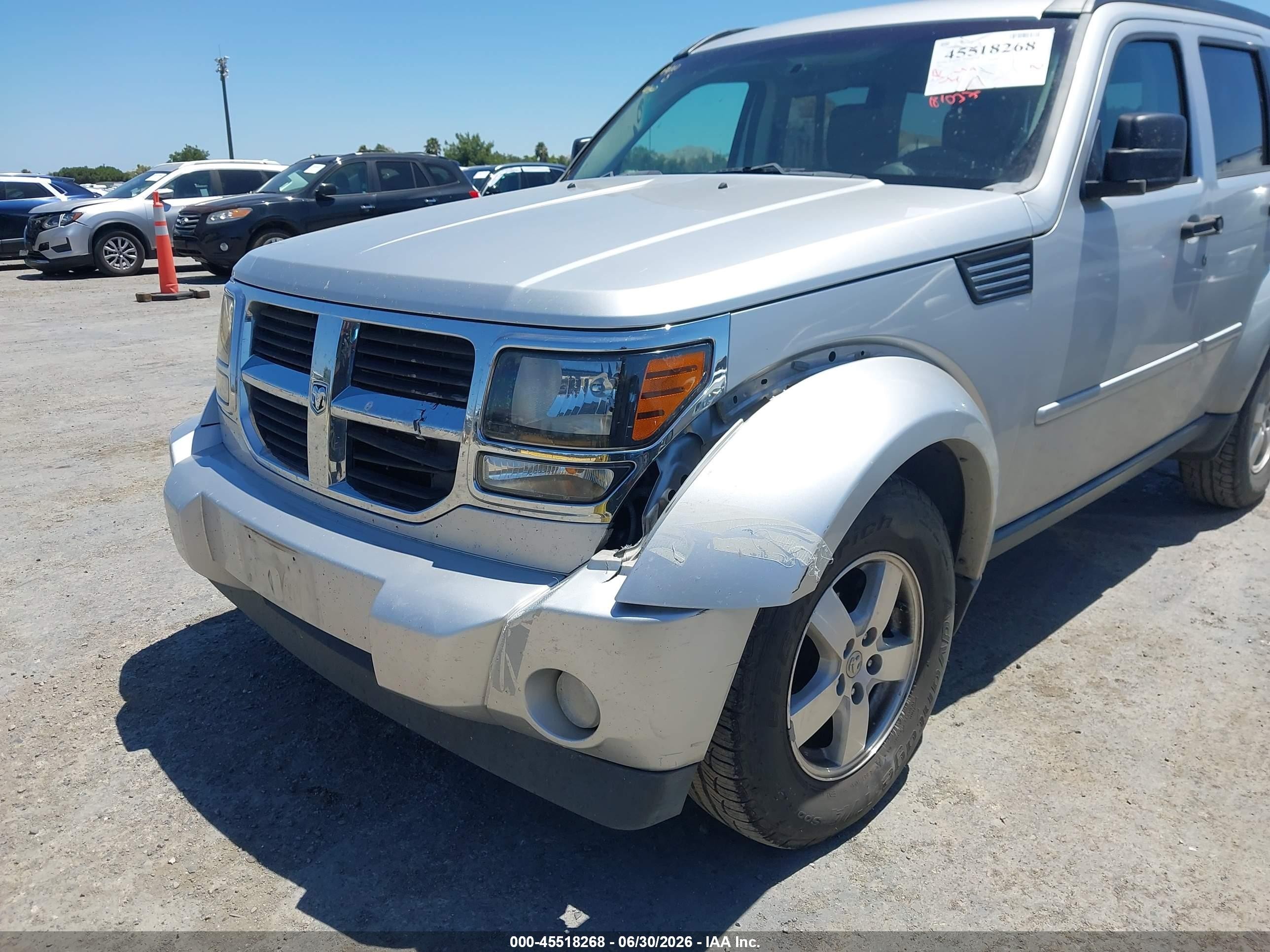 2009 Dodge Nitro Se Silver vin: 1D8GU28K09W505536