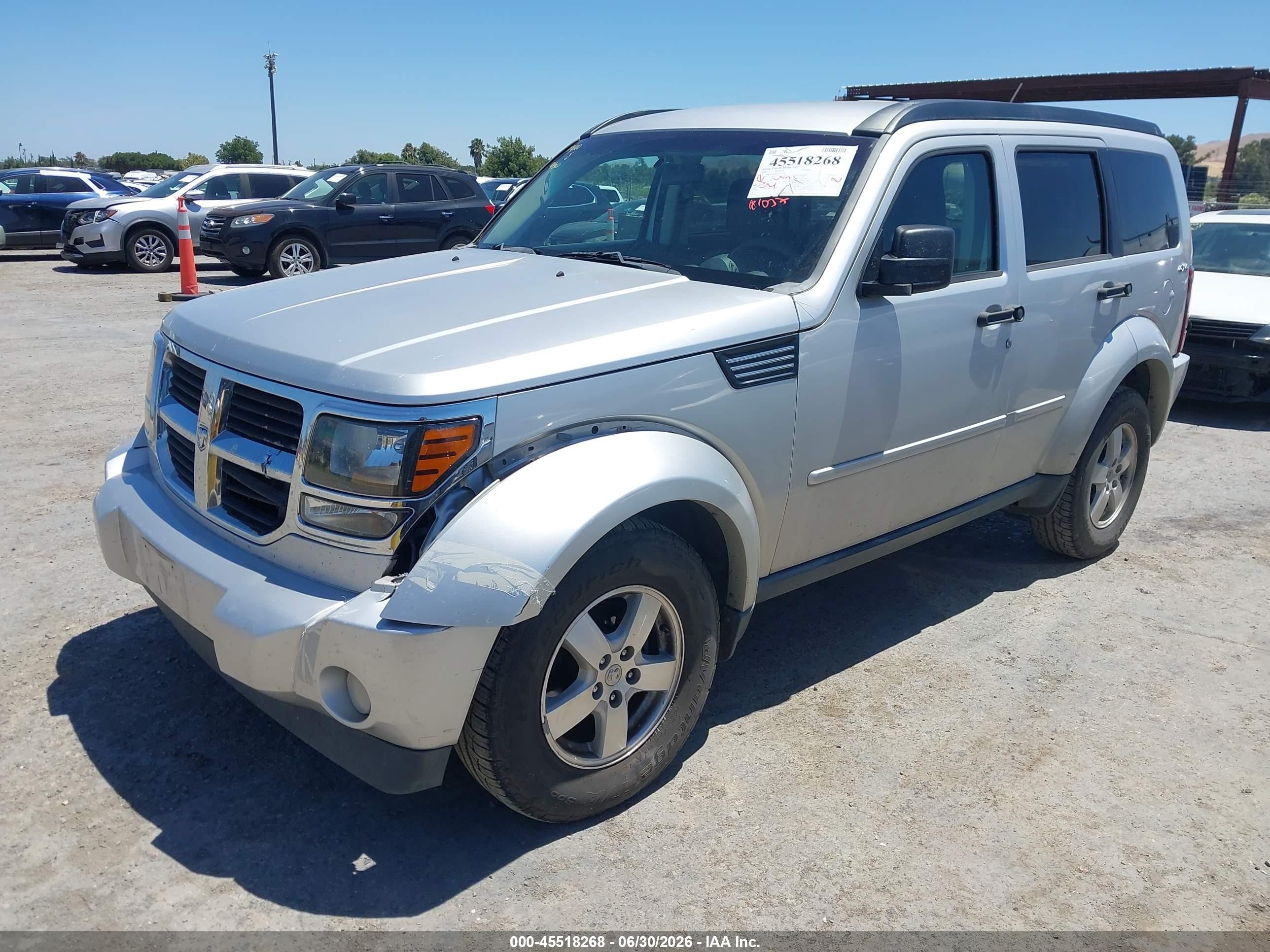 2009 Dodge Nitro Se Silver vin: 1D8GU28K09W505536