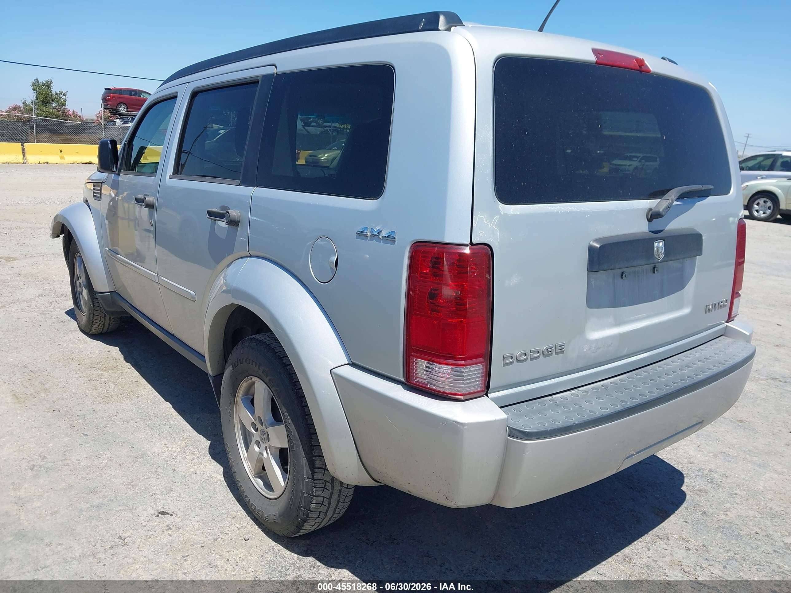 2009 Dodge Nitro Se Silver vin: 1D8GU28K09W505536
