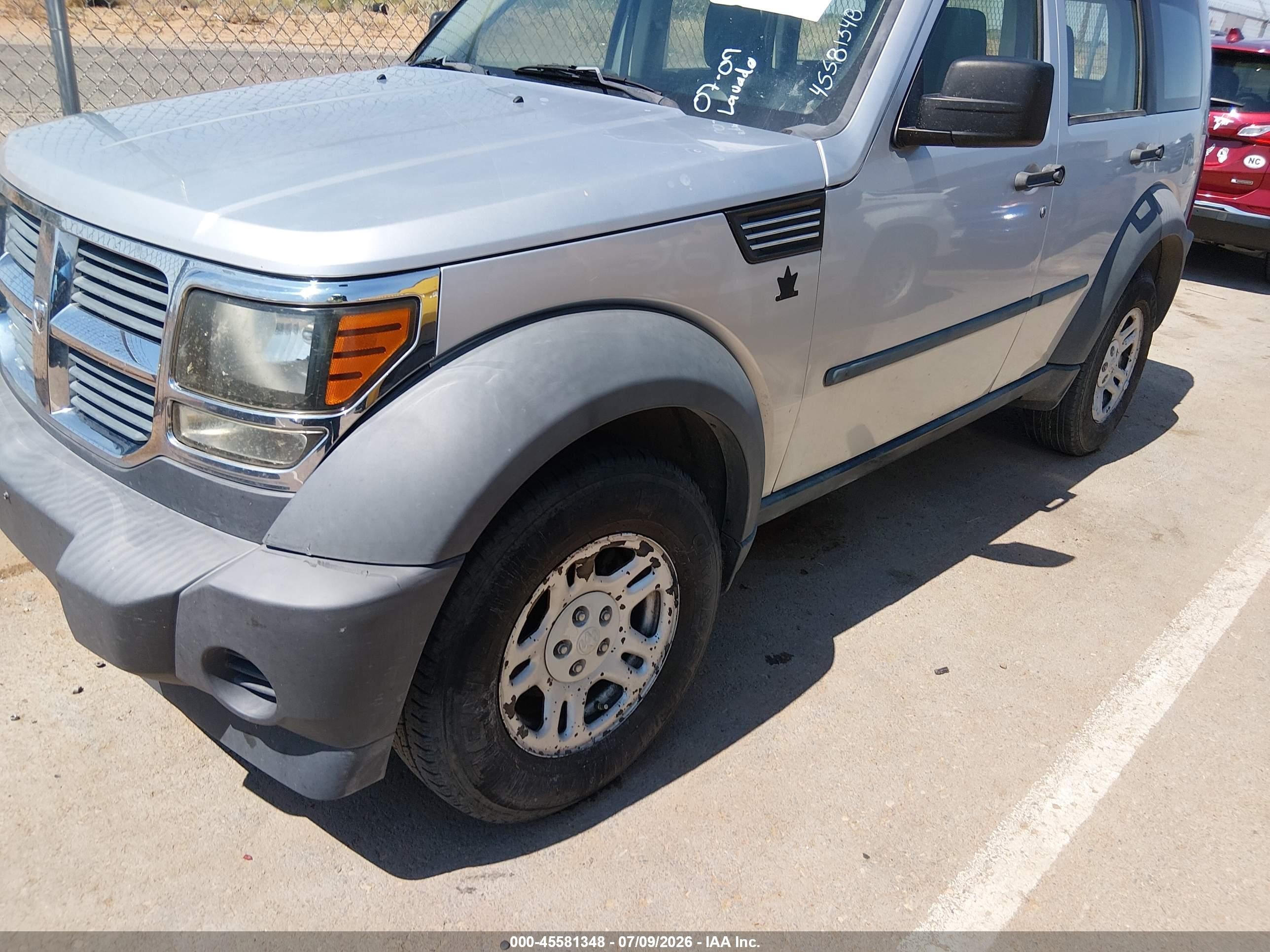 2008 Dodge Nitro Sxt Silver vin: 1D8GU28K28W145636