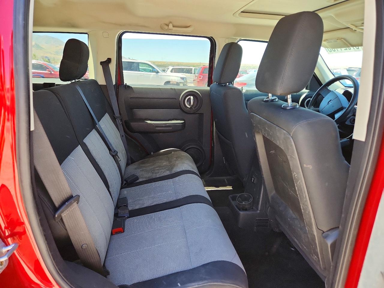 2008 Dodge Nitro Sxt Burgundy vin: 1D8GU28K28W239029