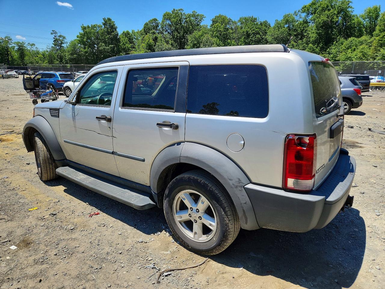 2007 Dodge Nitro Sxt Silver vin: 1D8GU28K37W711981