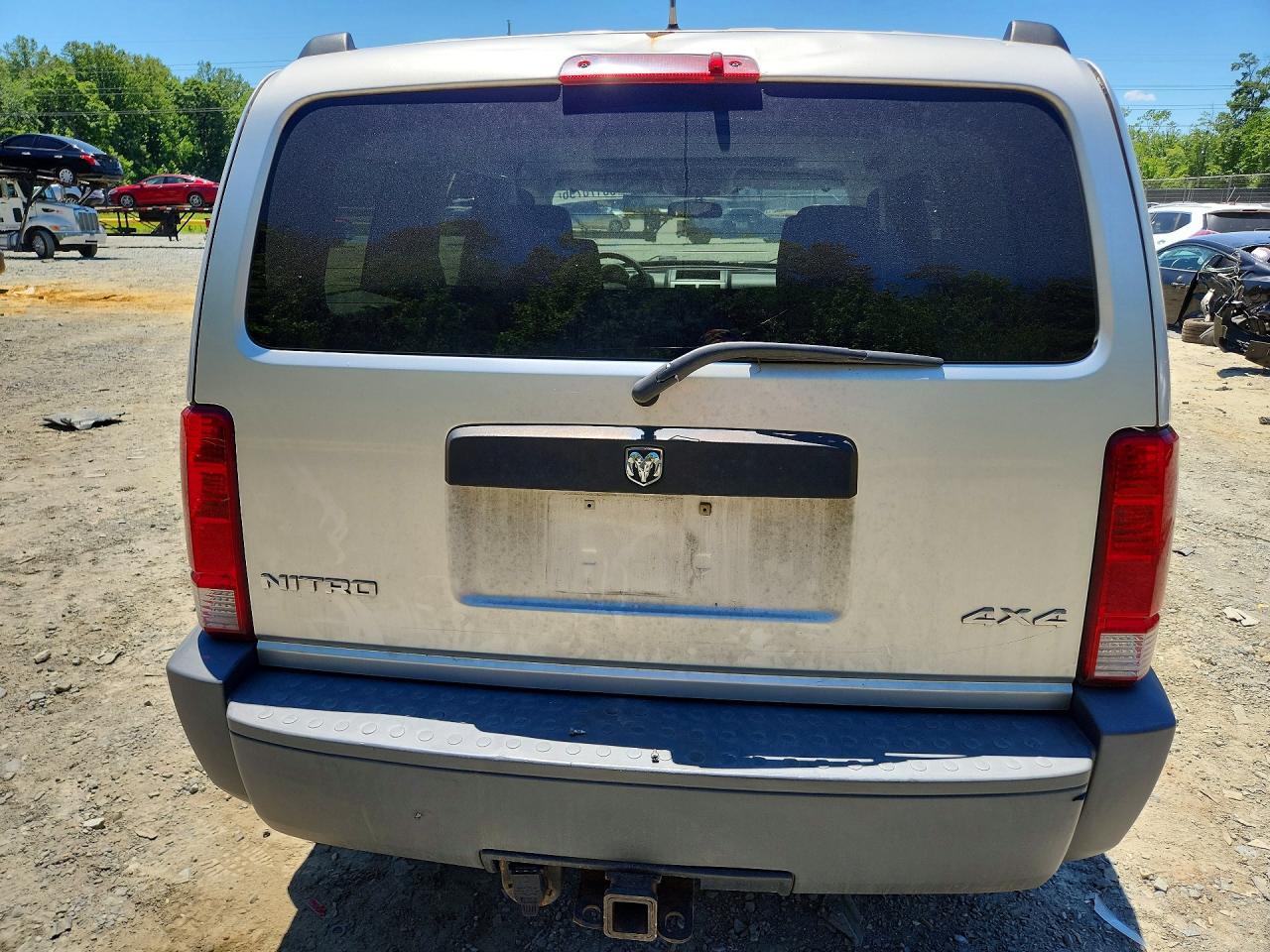 2007 Dodge Nitro Sxt Silver vin: 1D8GU28K37W711981