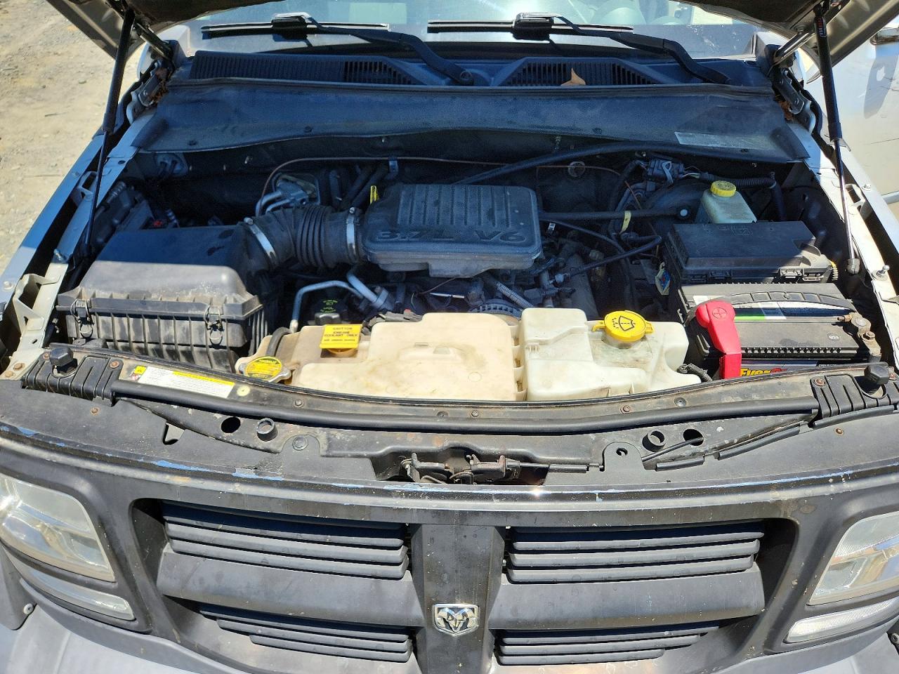 2007 Dodge Nitro Sxt Silver vin: 1D8GU28K37W711981