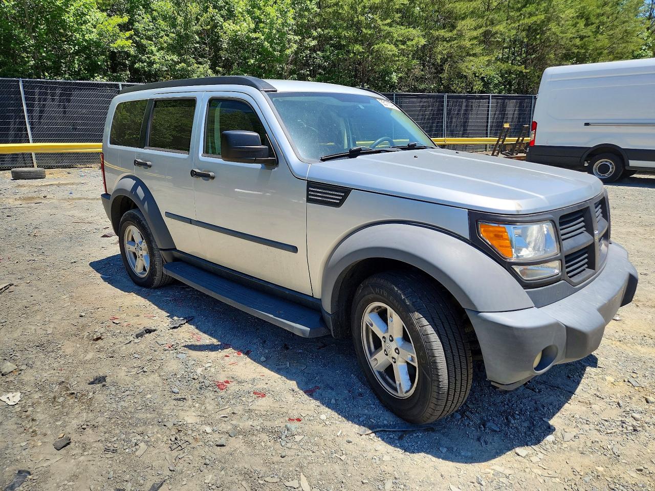 2007 Dodge Nitro Sxt Silver vin: 1D8GU28K37W711981