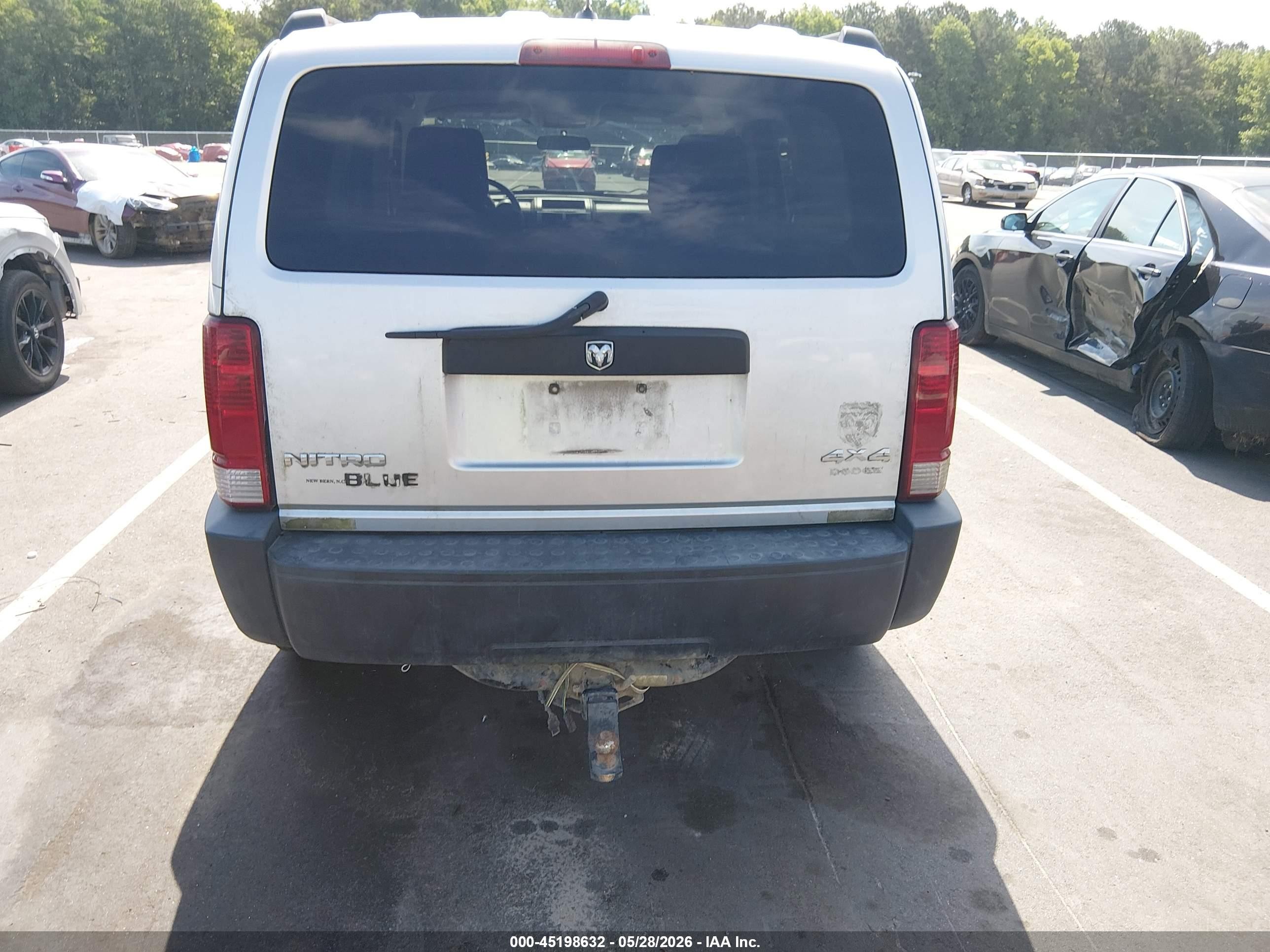 2007 Dodge Nitro Sxt Silver vin: 1D8GU28K47W588711