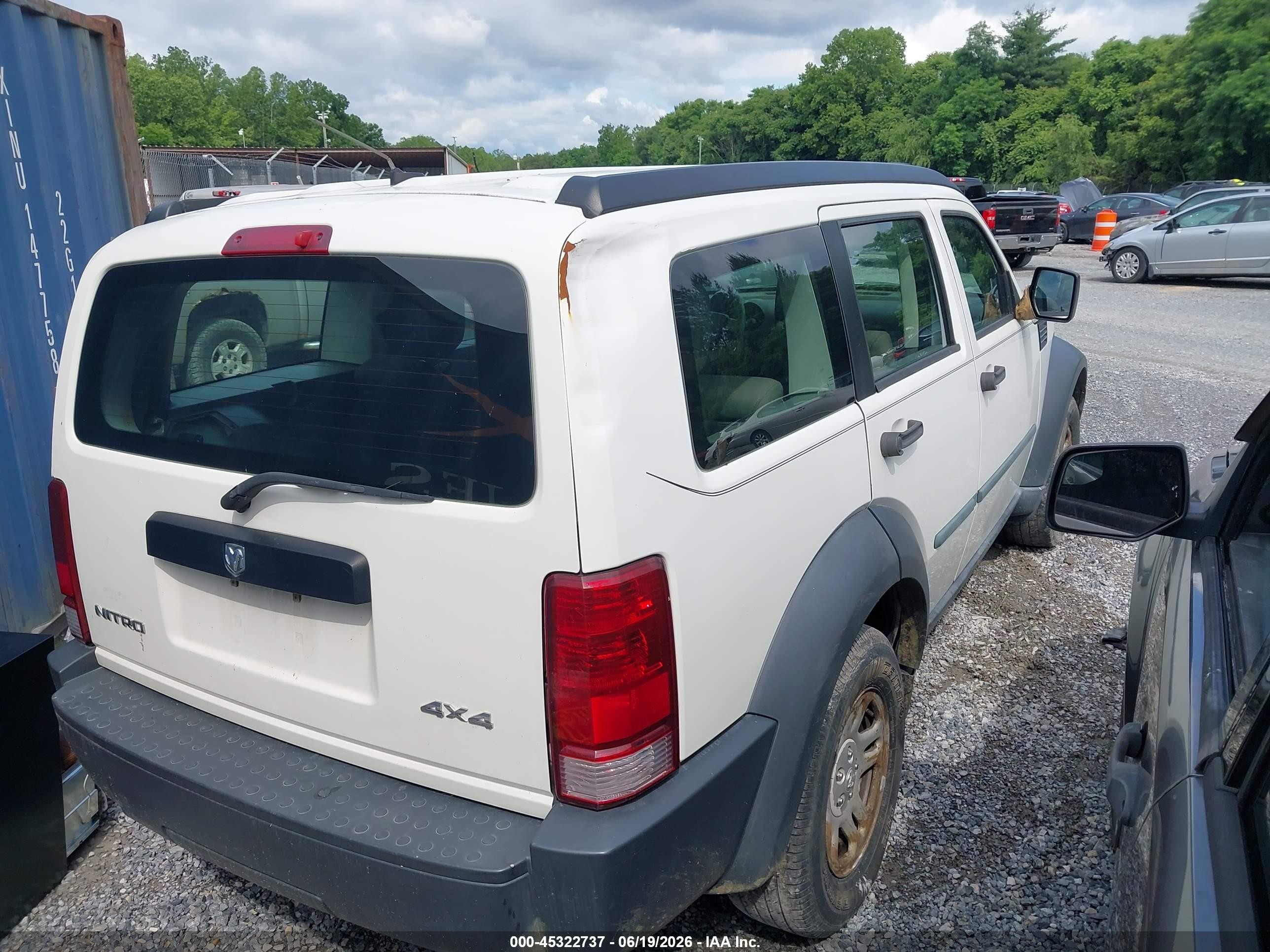 2008 Dodge Nitro Sxt White vin: 1D8GU28K58W235797