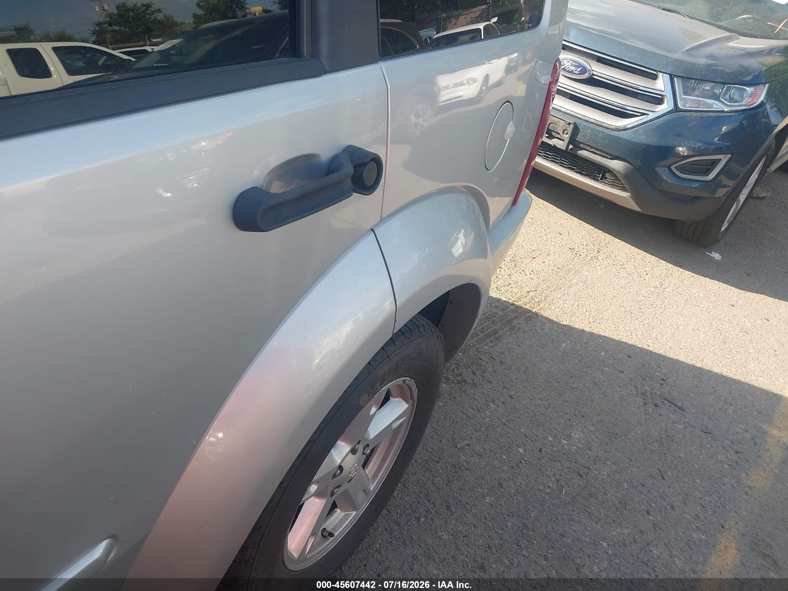 2008 Dodge Nitro Sxt Gray vin: 1D8GU28K78W168345
