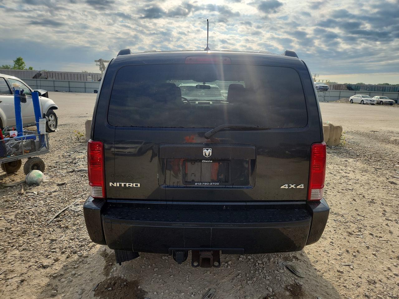 2008 Dodge Nitro Sxt Black vin: 1D8GU28K88W135239