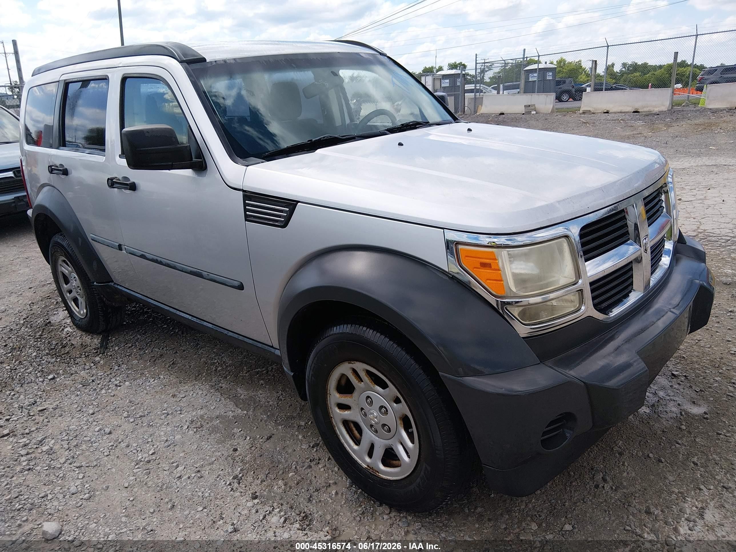 2008 Dodge Nitro Sxt Silver vin: 1D8GU28K98W188564