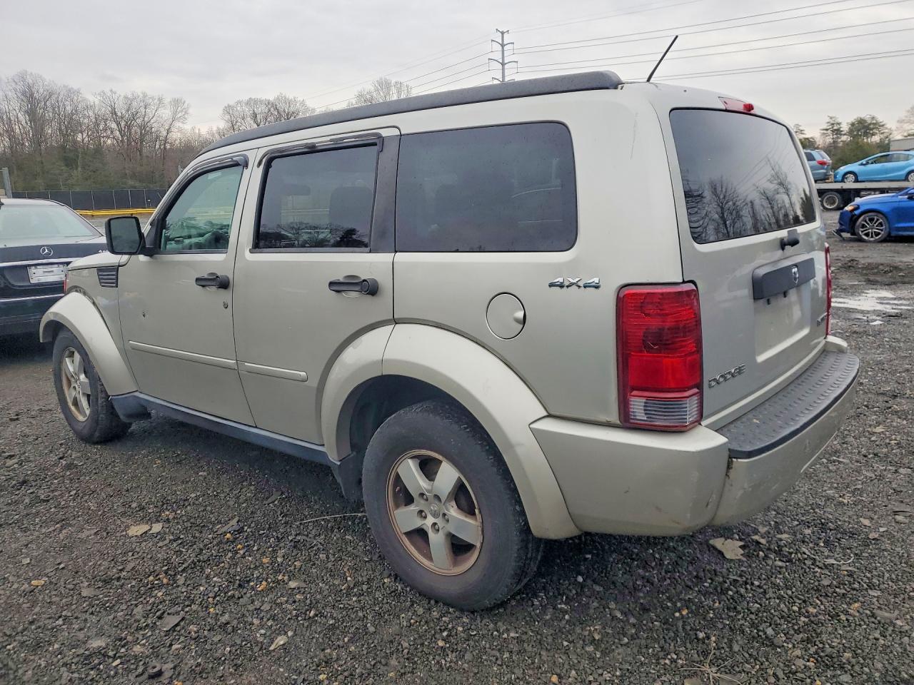 2009 Dodge Nitro Se Silver vin: 1D8GU28K99W513585