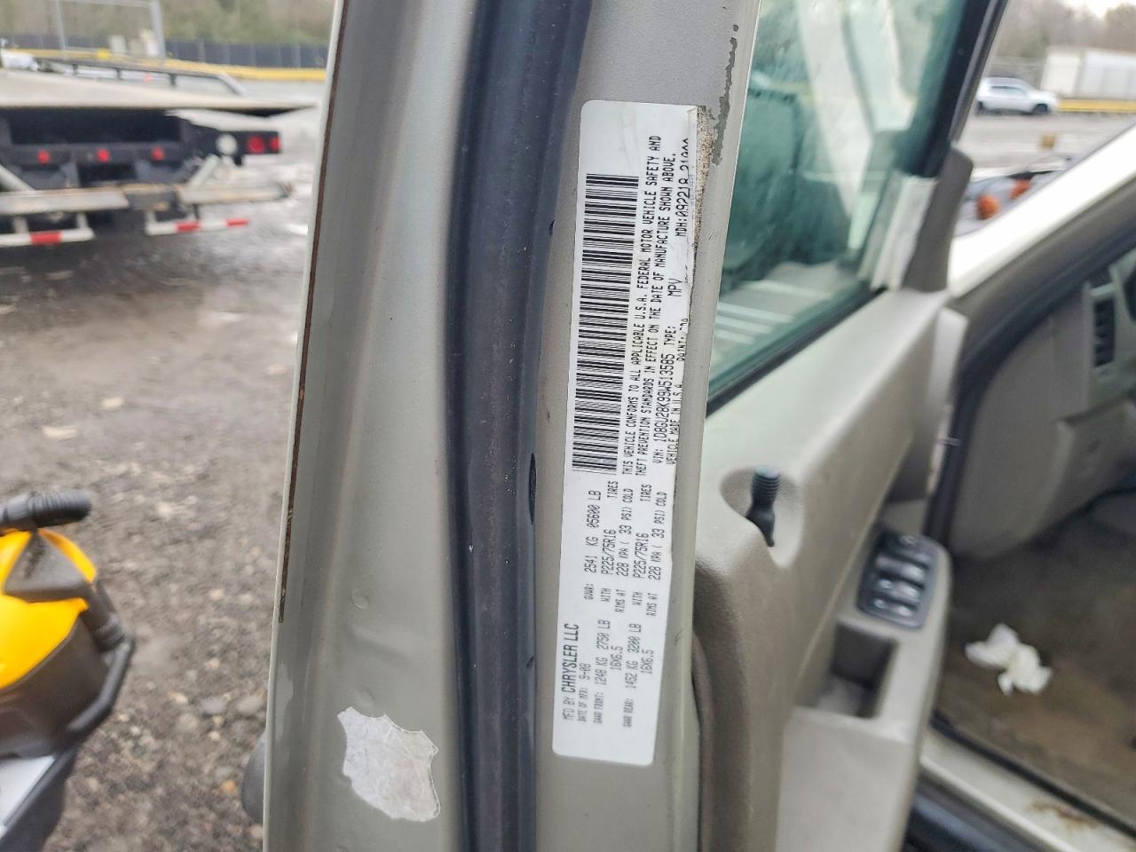 2009 Dodge Nitro Se Silver vin: 1D8GU28K99W513585