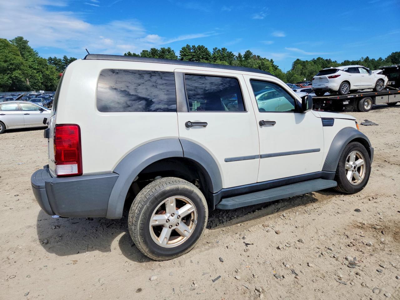 2007 Dodge Nitro Sxt White vin: 1D8GU28KX7W601932