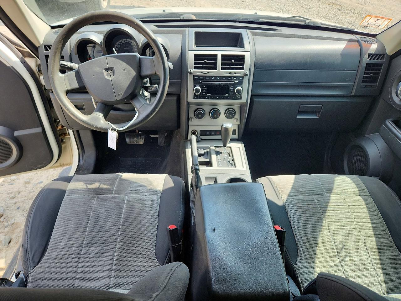 2007 Dodge Nitro Sxt White vin: 1D8GU28KX7W601932
