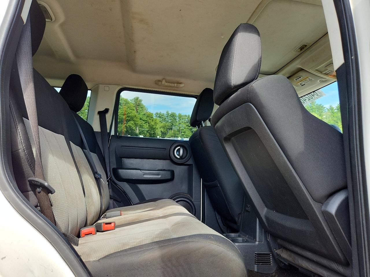 2007 Dodge Nitro Sxt White vin: 1D8GU28KX7W601932
