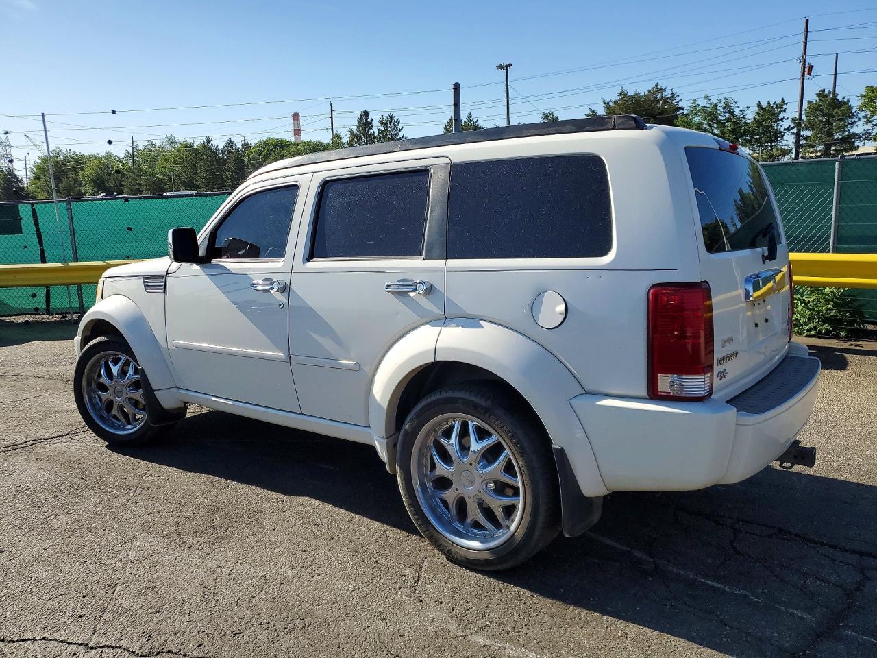 2007 Dodge Nitro R White vin: 1D8GU58637W732320