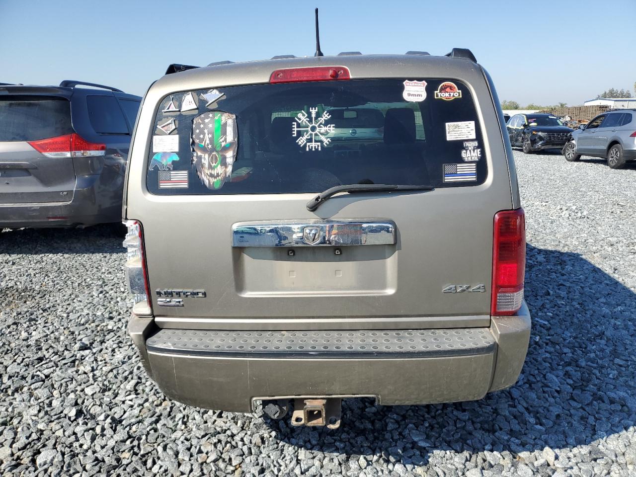 2007 Dodge Nitro Slt Бежевый vin: 1D8GU58K17W657789