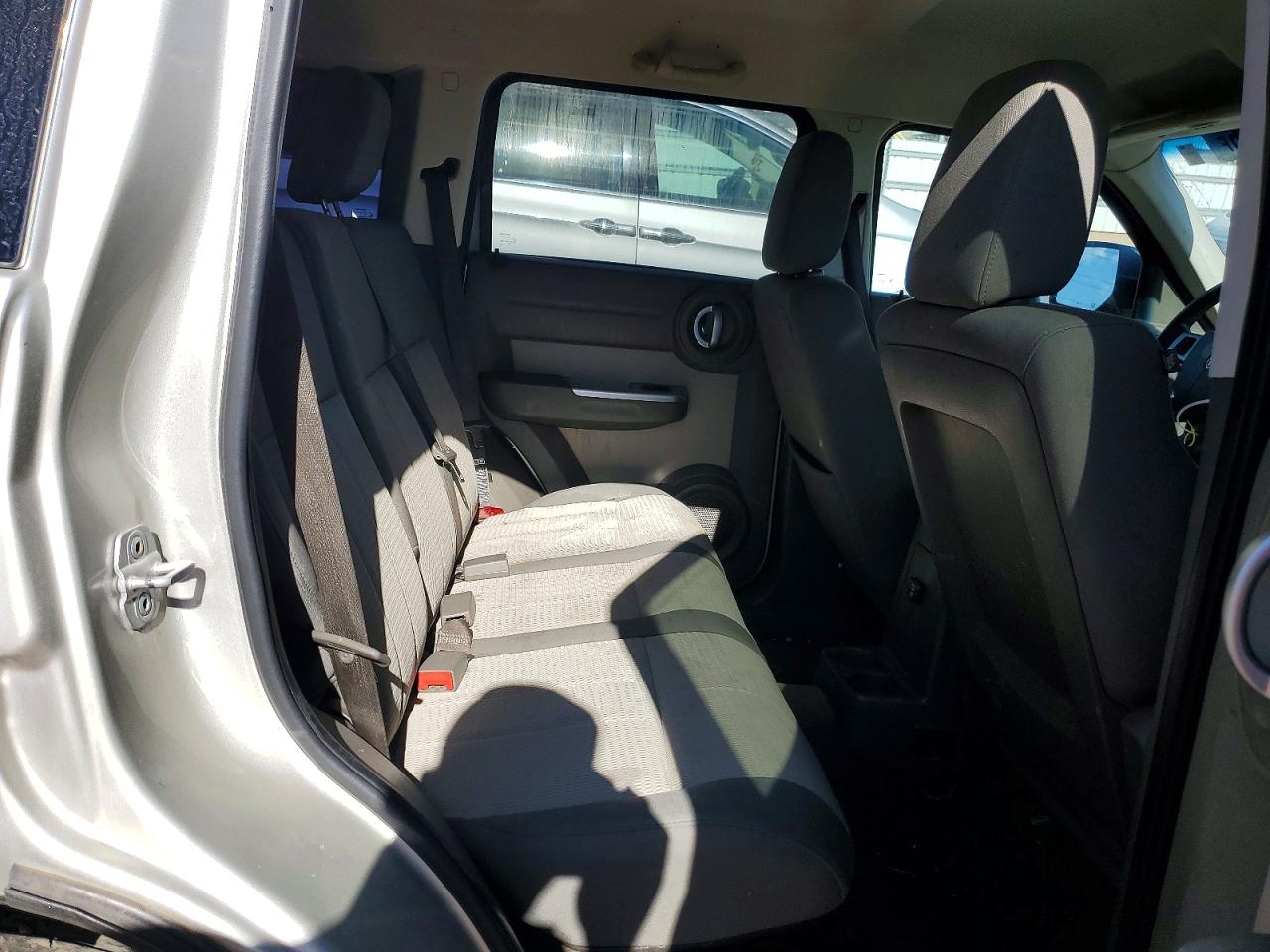 2008 Dodge Nitro Slt Silver vin: 1D8GU58K18W165734