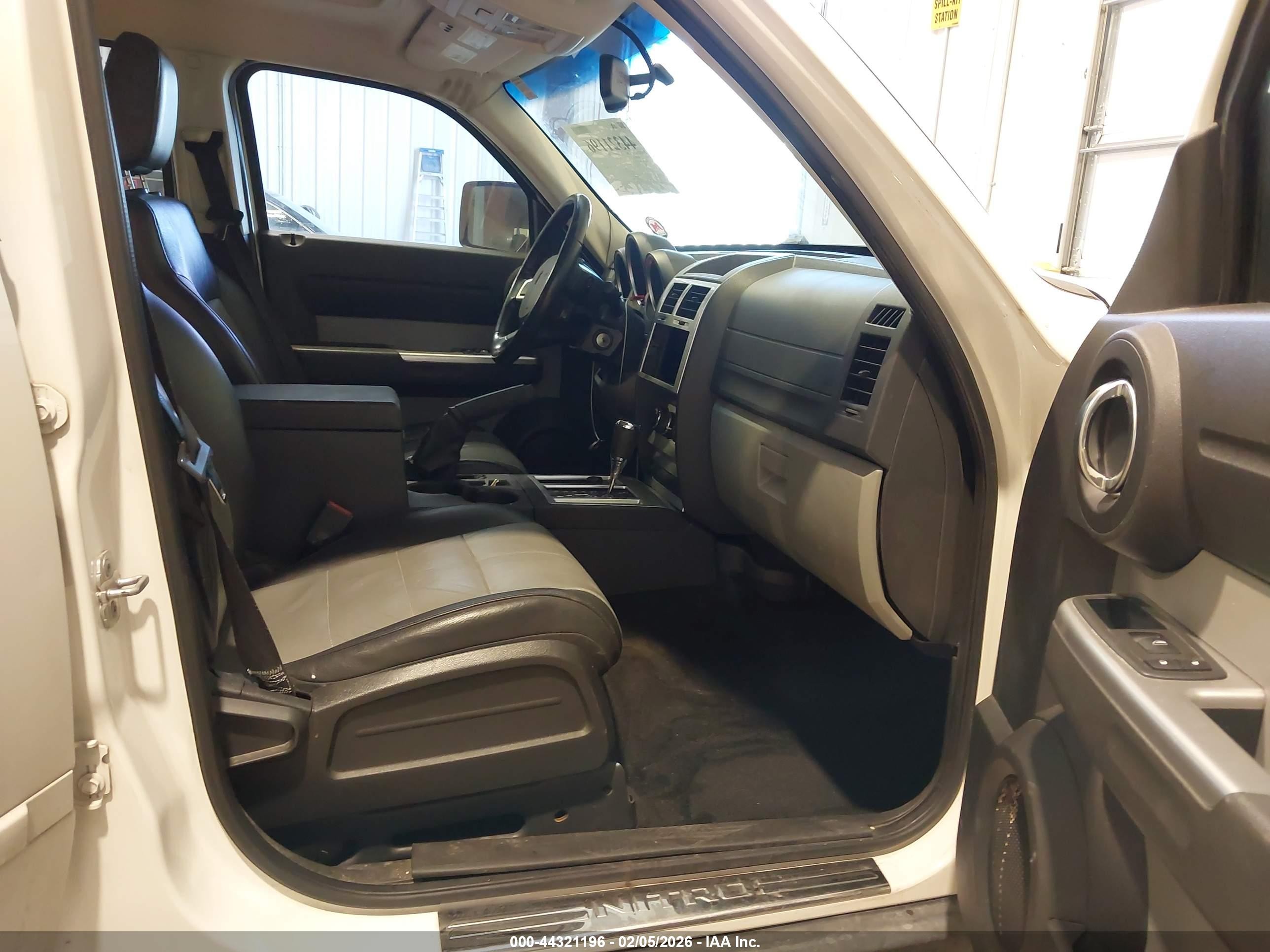 2009 Dodge Nitro Slt/rt White vin: 1D8GU58K29W527037