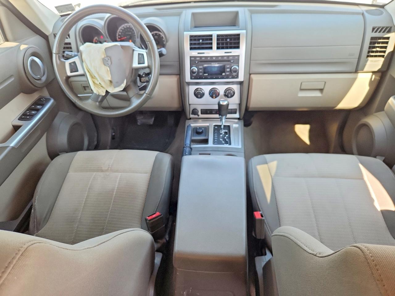 2008 Dodge Nitro Slt Beige vin: 1D8GU58K38W287771