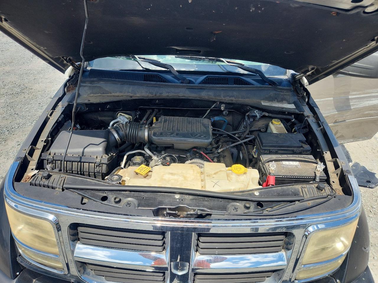 2007 Dodge Nitro Slt Gold vin: 1D8GU58K67W555808