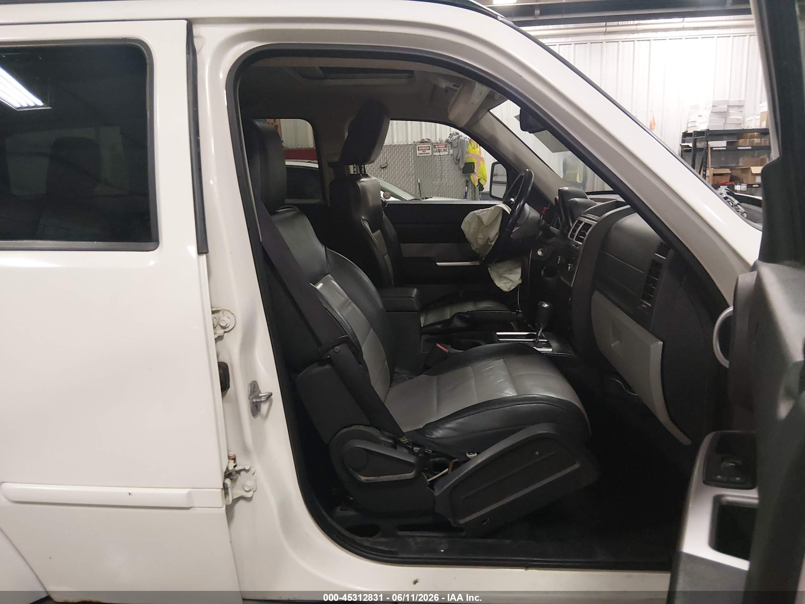 2008 Dodge Nitro Slt/rt Белый vin: 1D8GU58KX8W131145