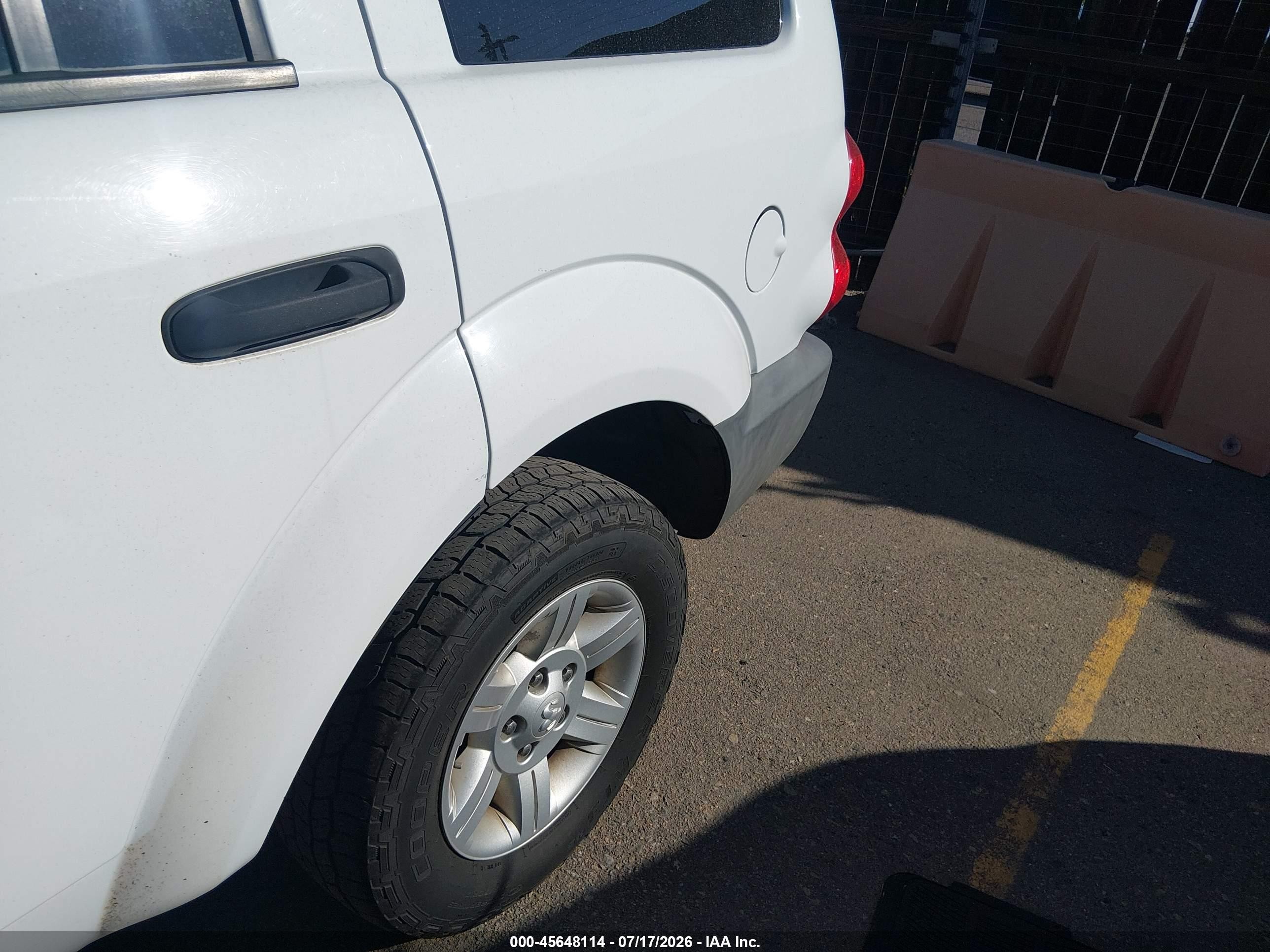 2008 Dodge Durango Sxt White vin: 1D8HB38N28F156033