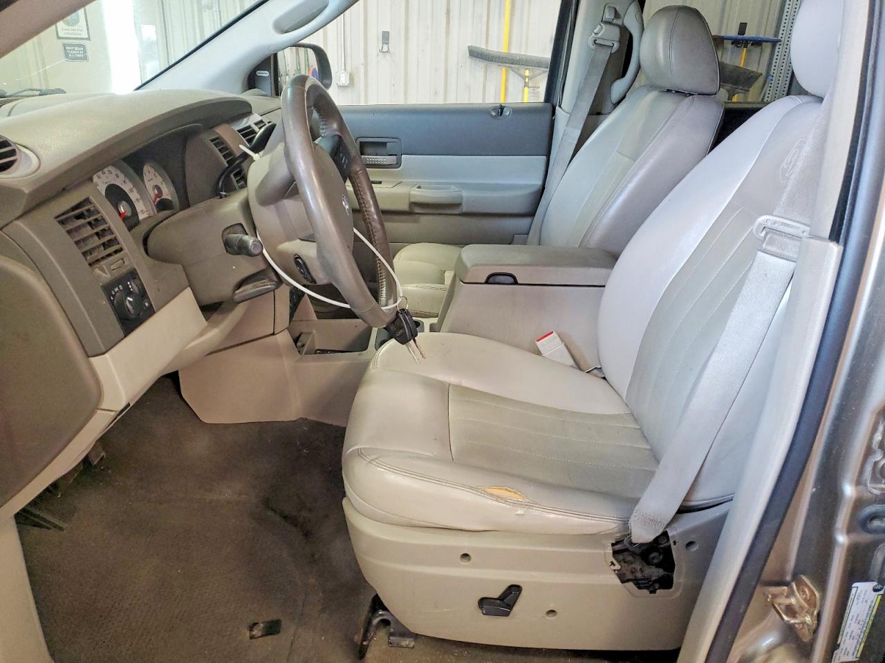 2006 Dodge Durango Limited Gold vin: 1D8HB58236F132659