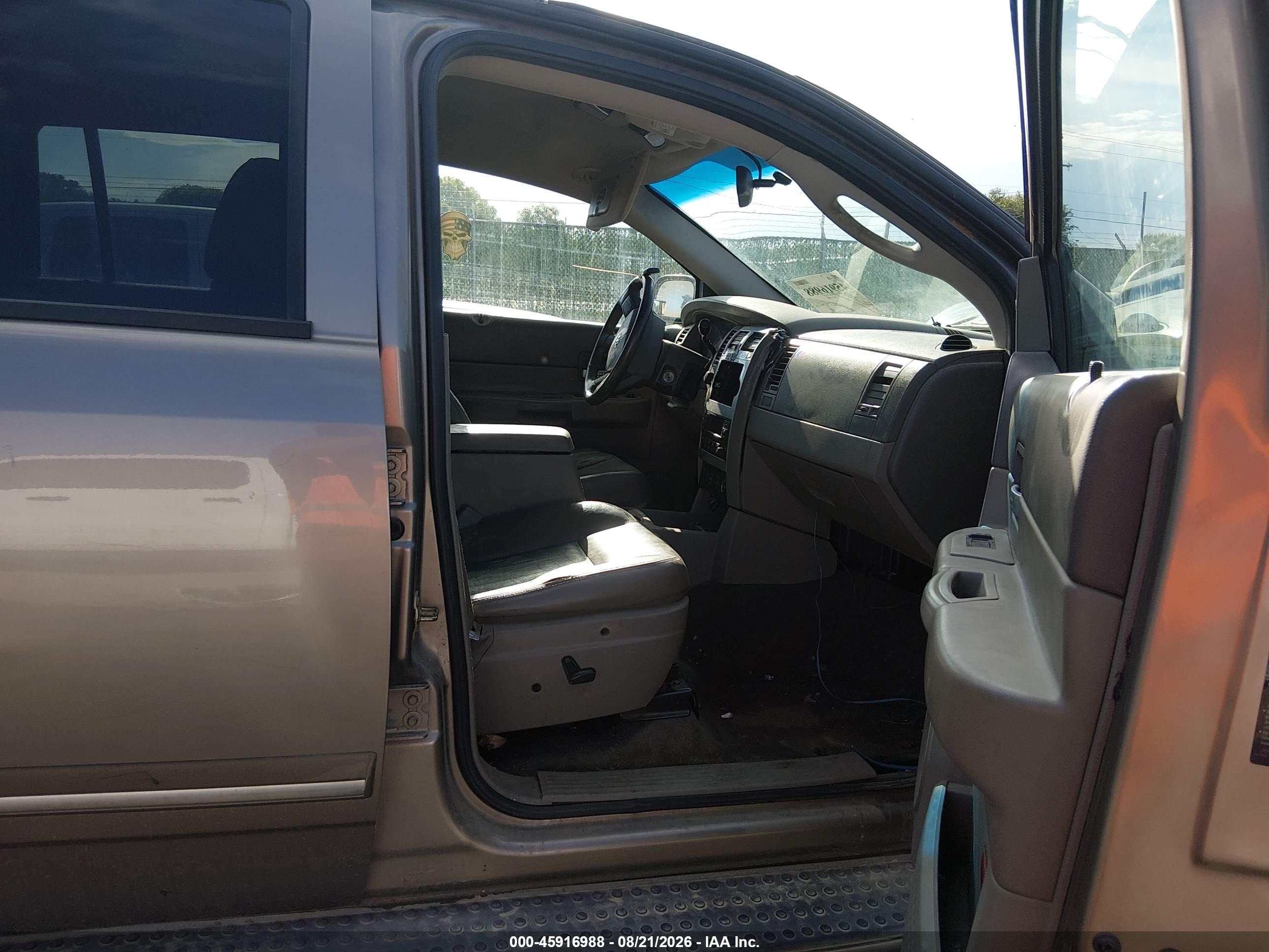 2005 Dodge Durango Limited Золотой vin: 1D8HB58D05F552041