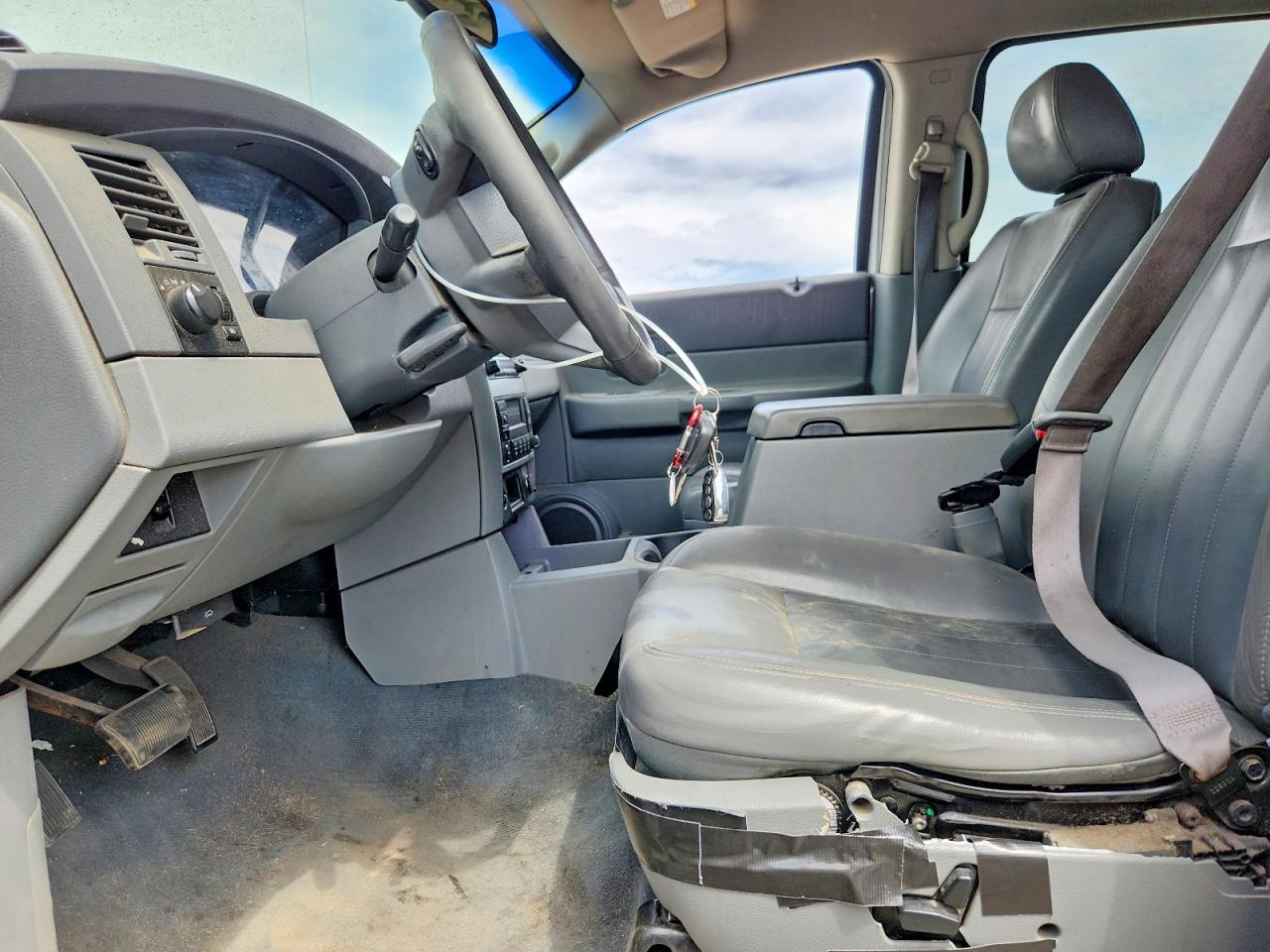 2005 Dodge Durango Limited Серебряный vin: 1D8HB58D75F514743