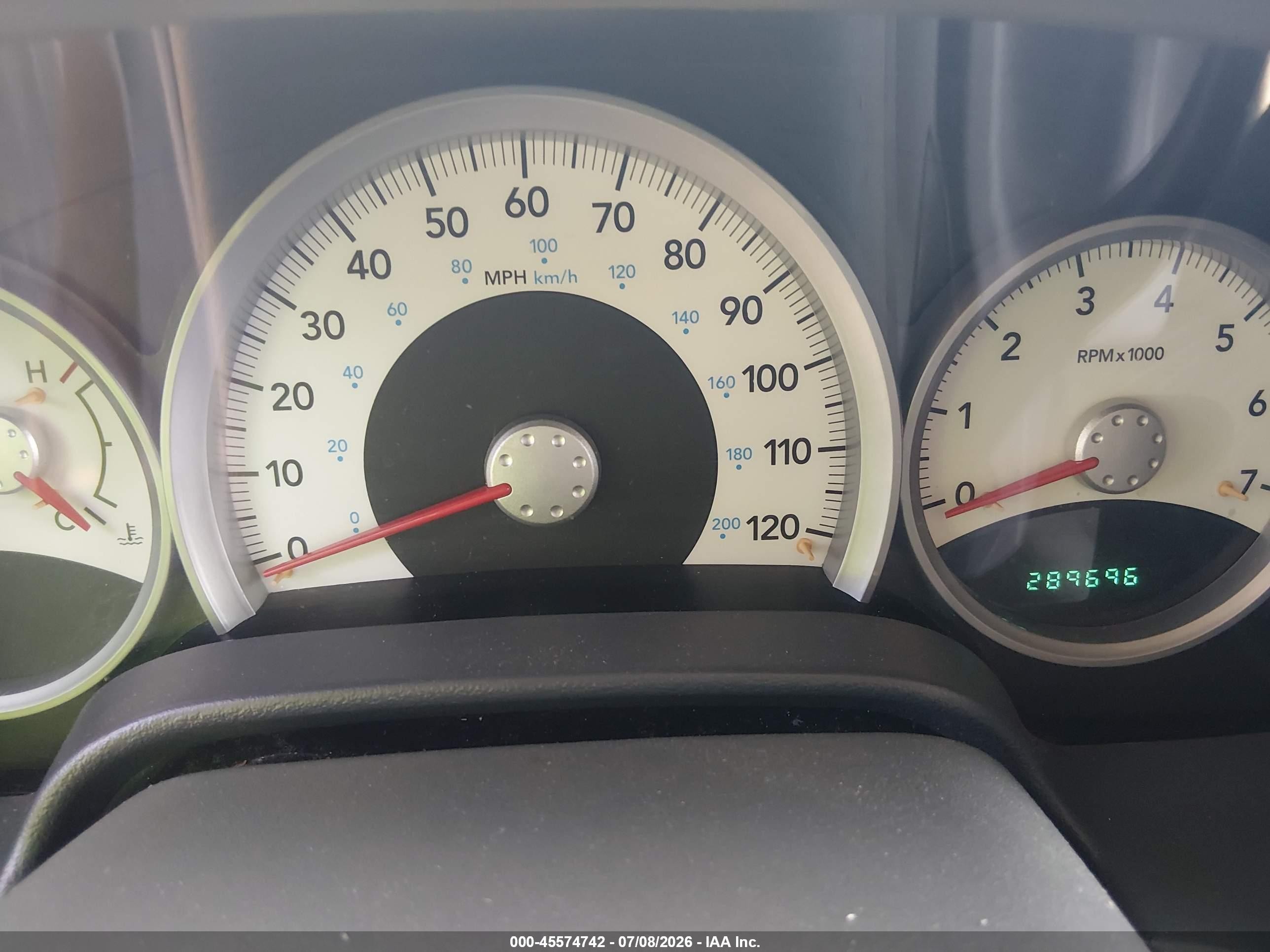 2008 Dodge Durango Slt Серебряный vin: 1D8HD48K78F131294
